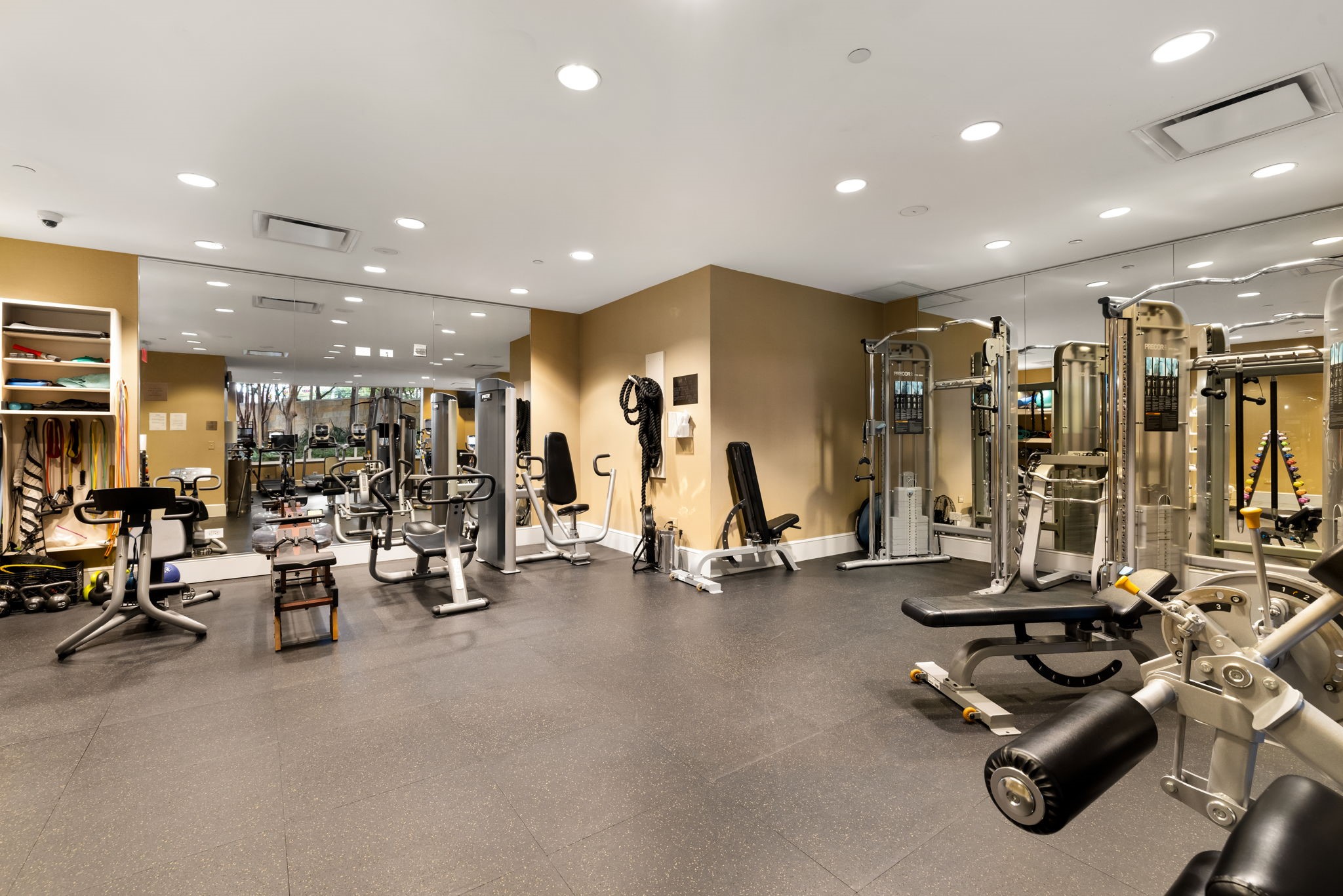 3505 Turtle Creek Boulevard 8B