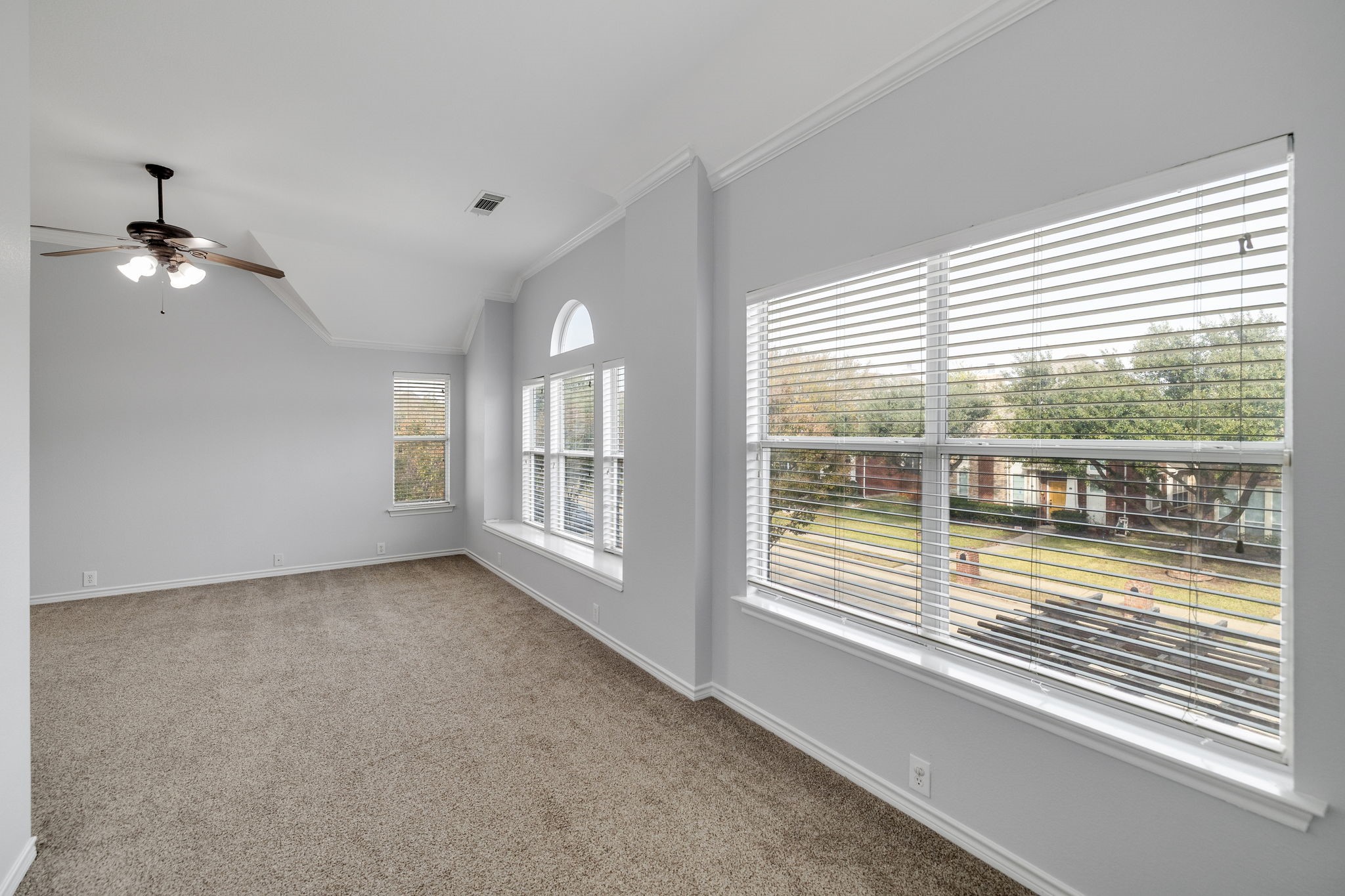 7453 Saddlehorn Drive