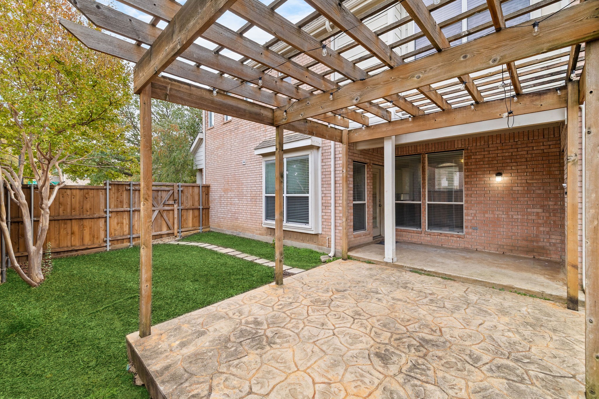 7453 Saddlehorn Drive