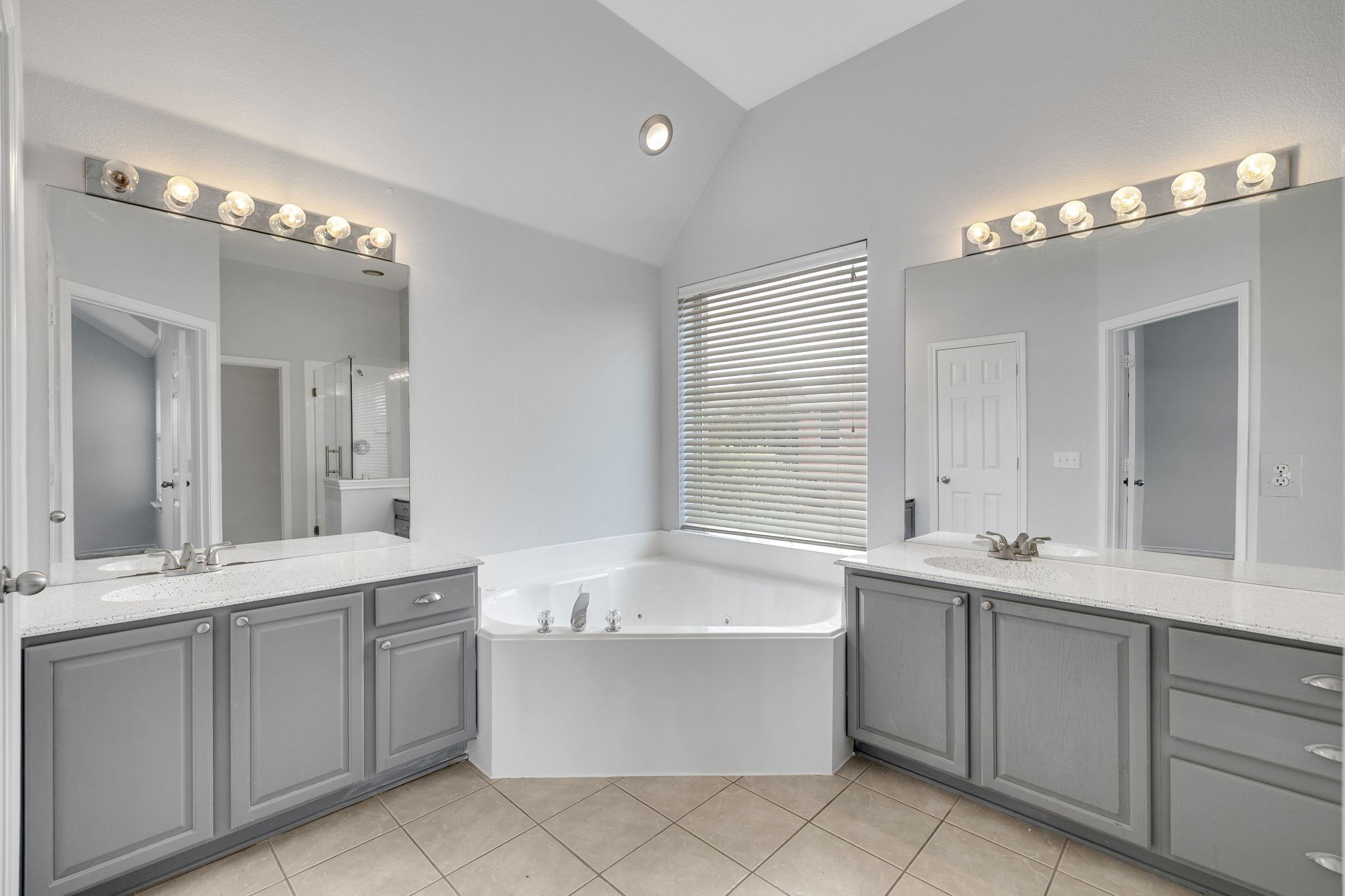 7453 Saddlehorn Drive