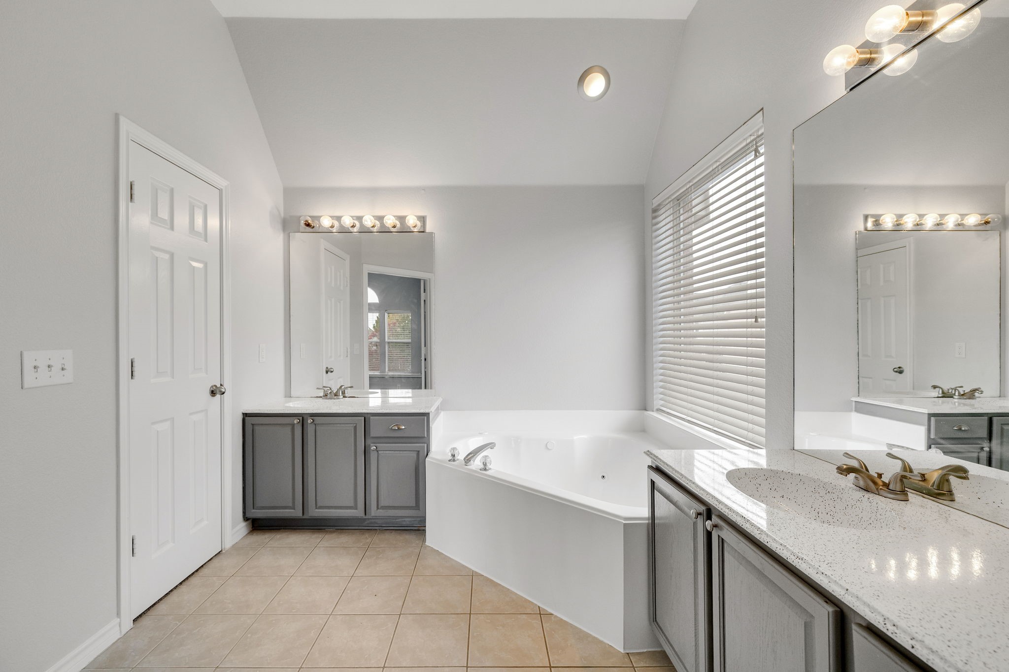 7453 Saddlehorn Drive