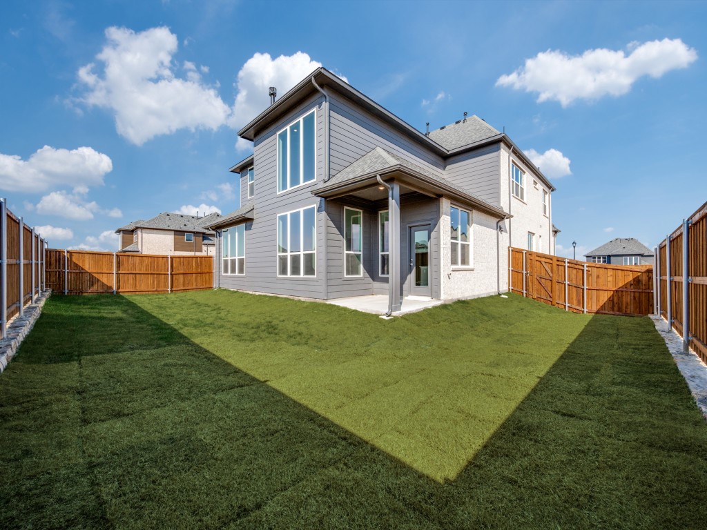 432 Cavalli Drive NE