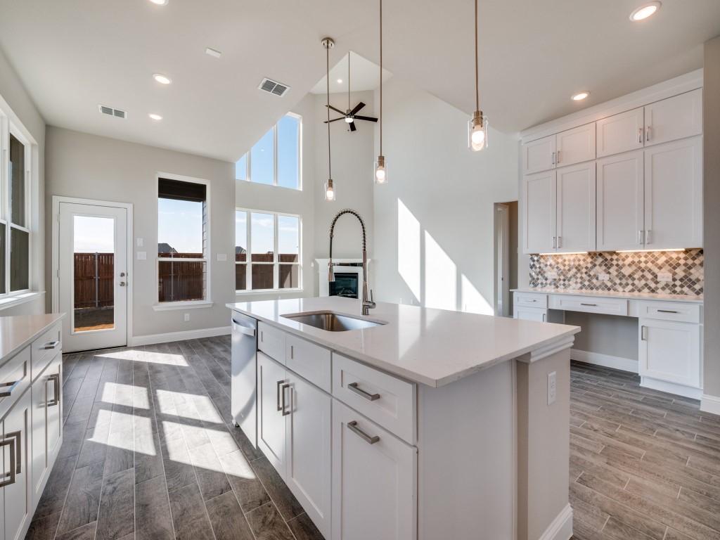 432 Cavalli Drive NE