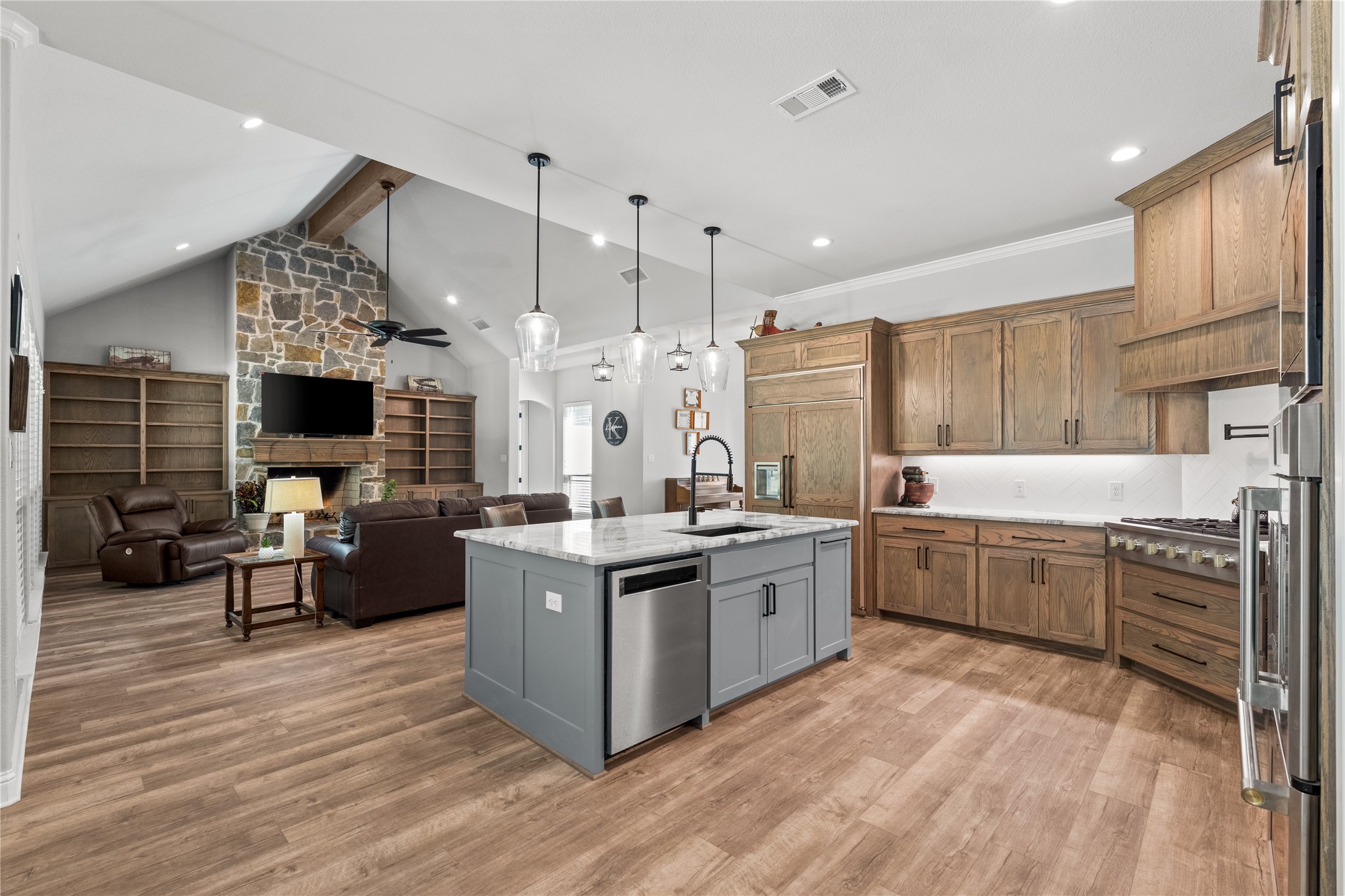 6707 Anchor Point