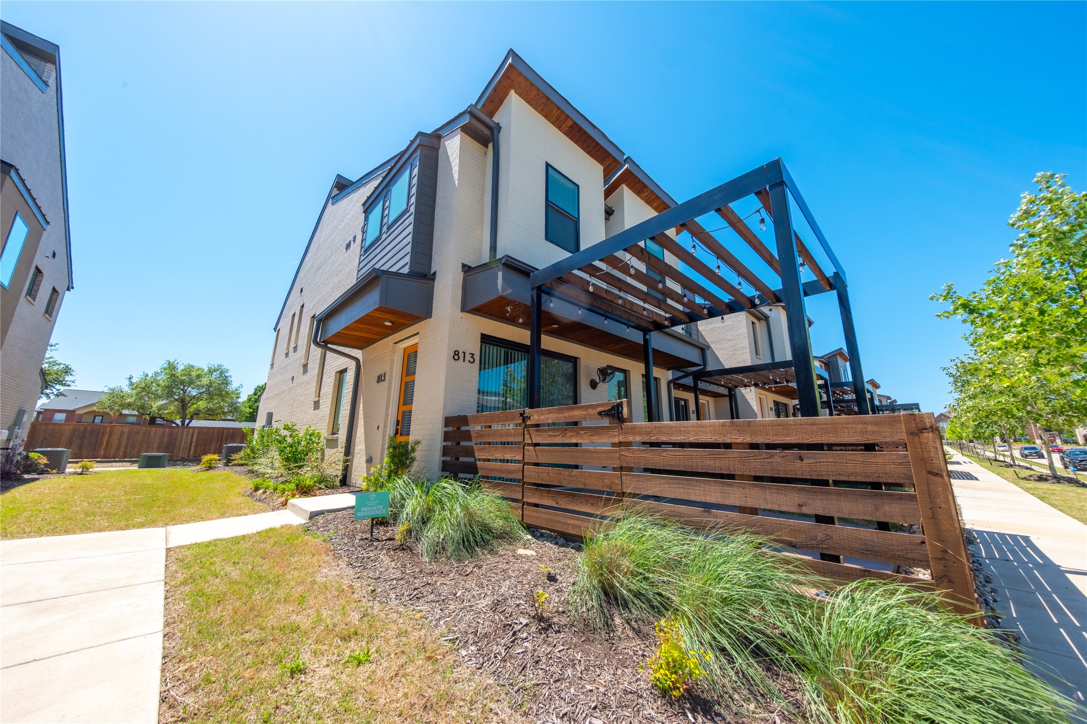 813 Emerling Drive
