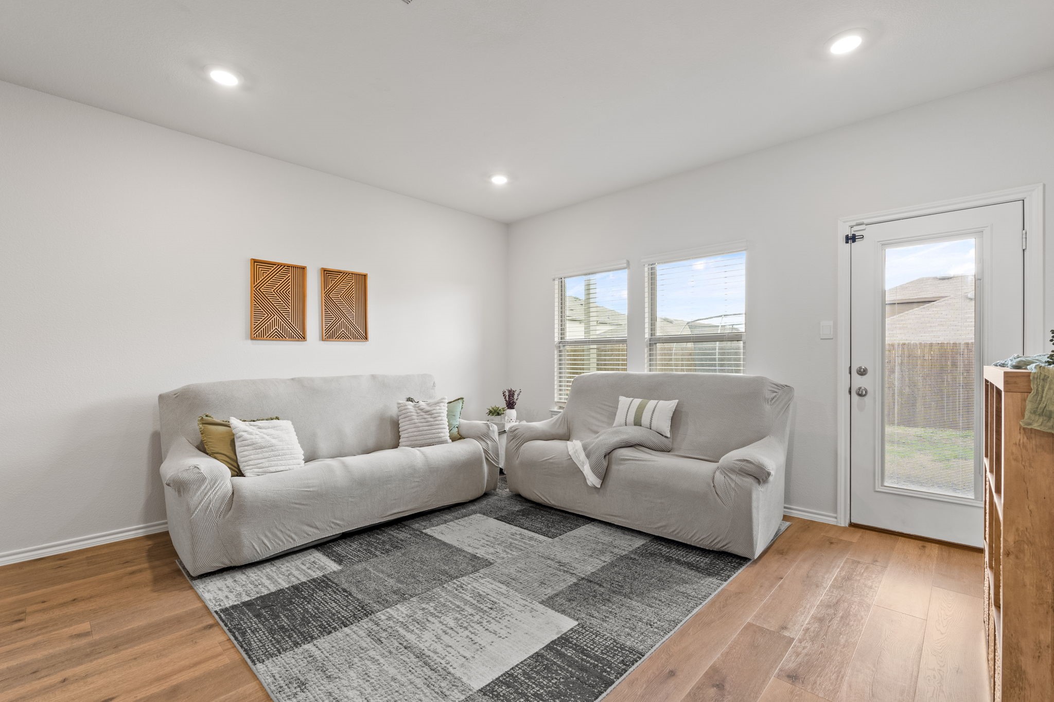 919 Sunrise Lane