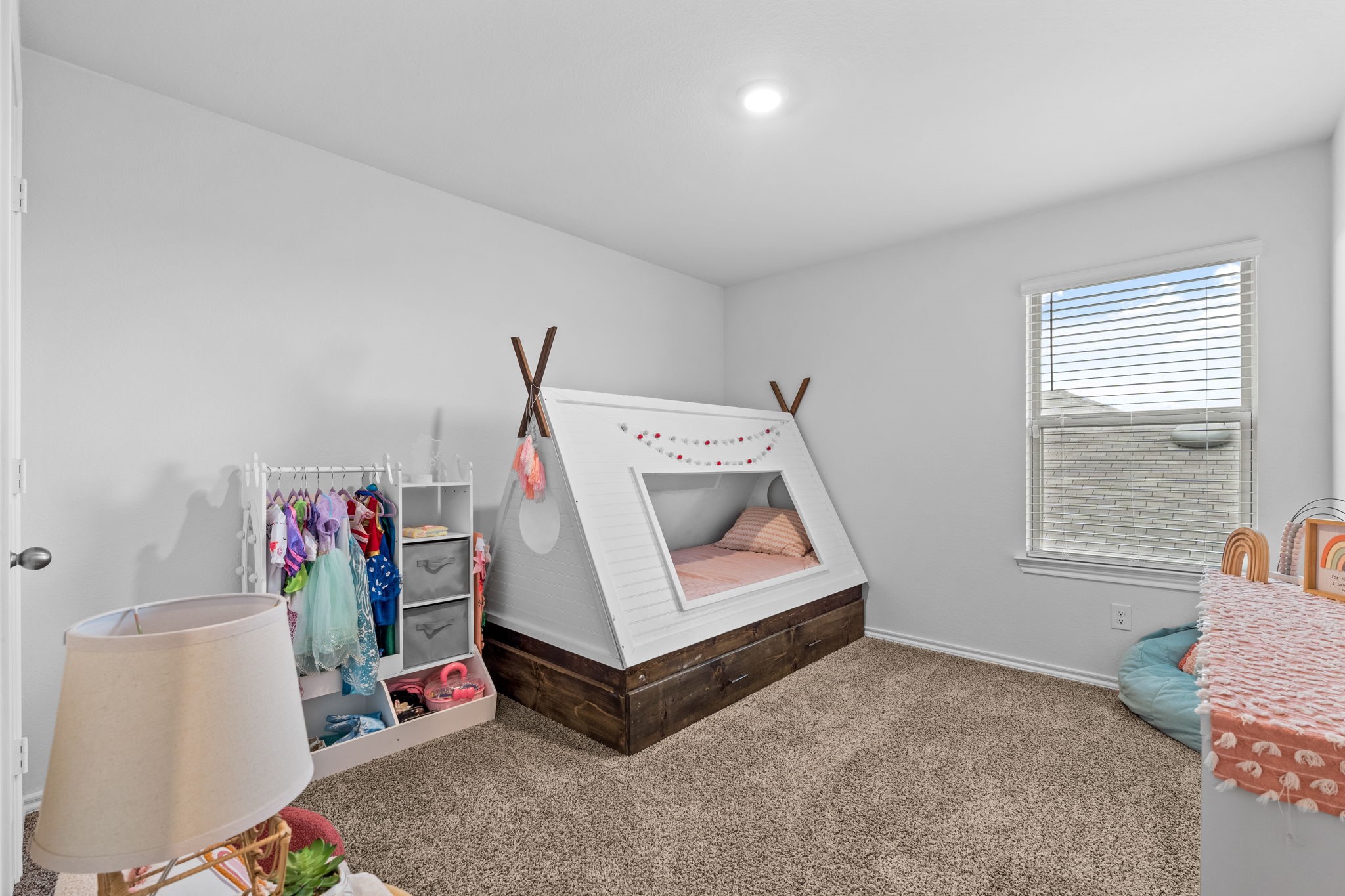 919 Sunrise Lane