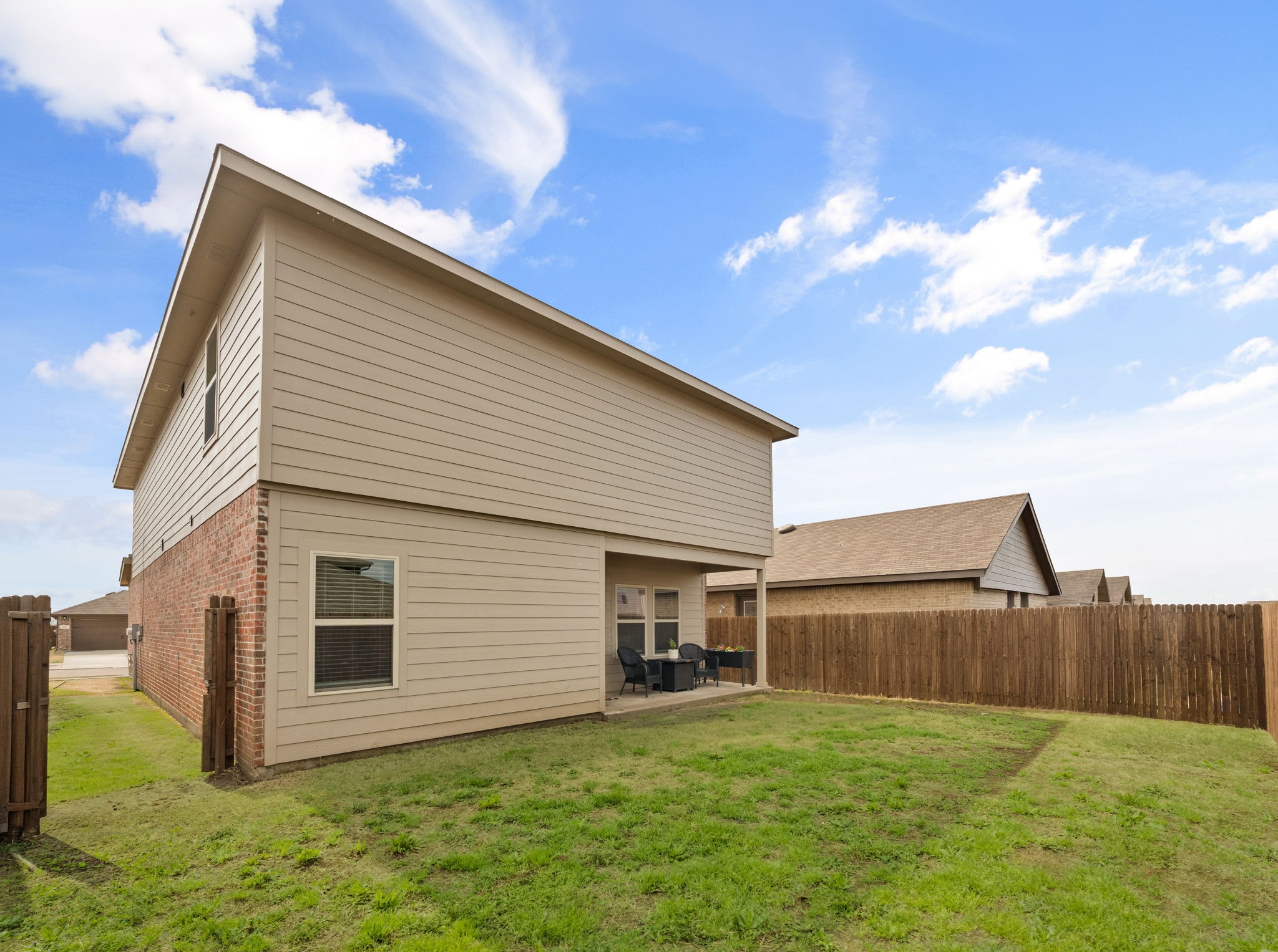 919 Sunrise Lane