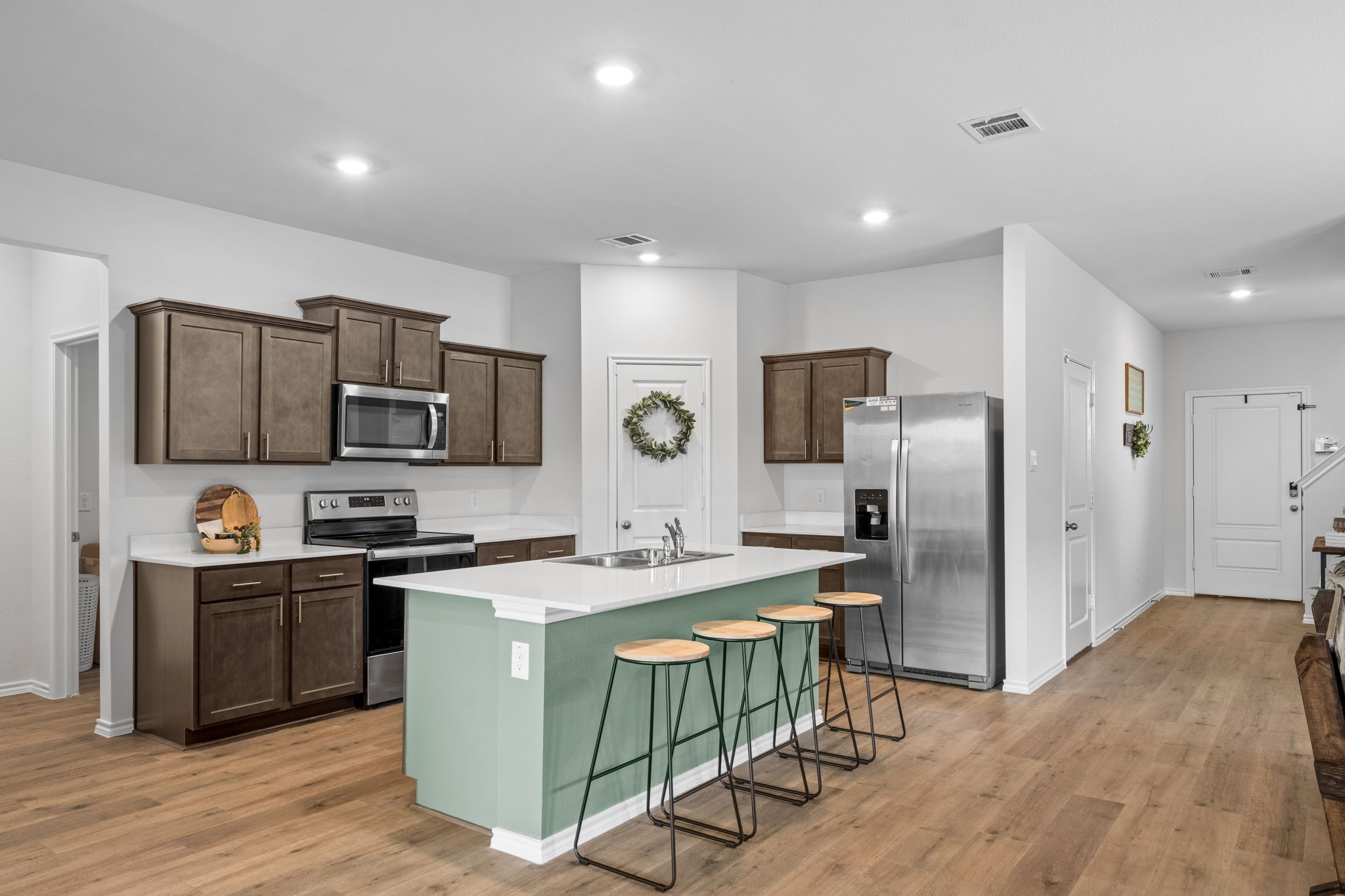 919 Sunrise Lane