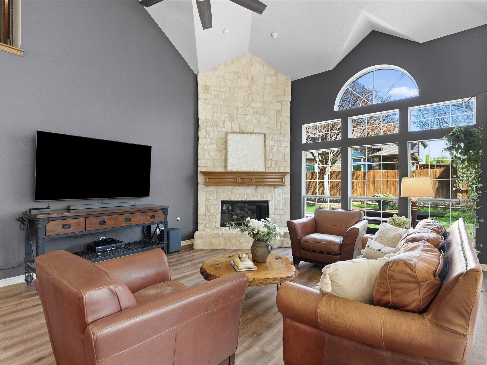 2612 Stallions Lane