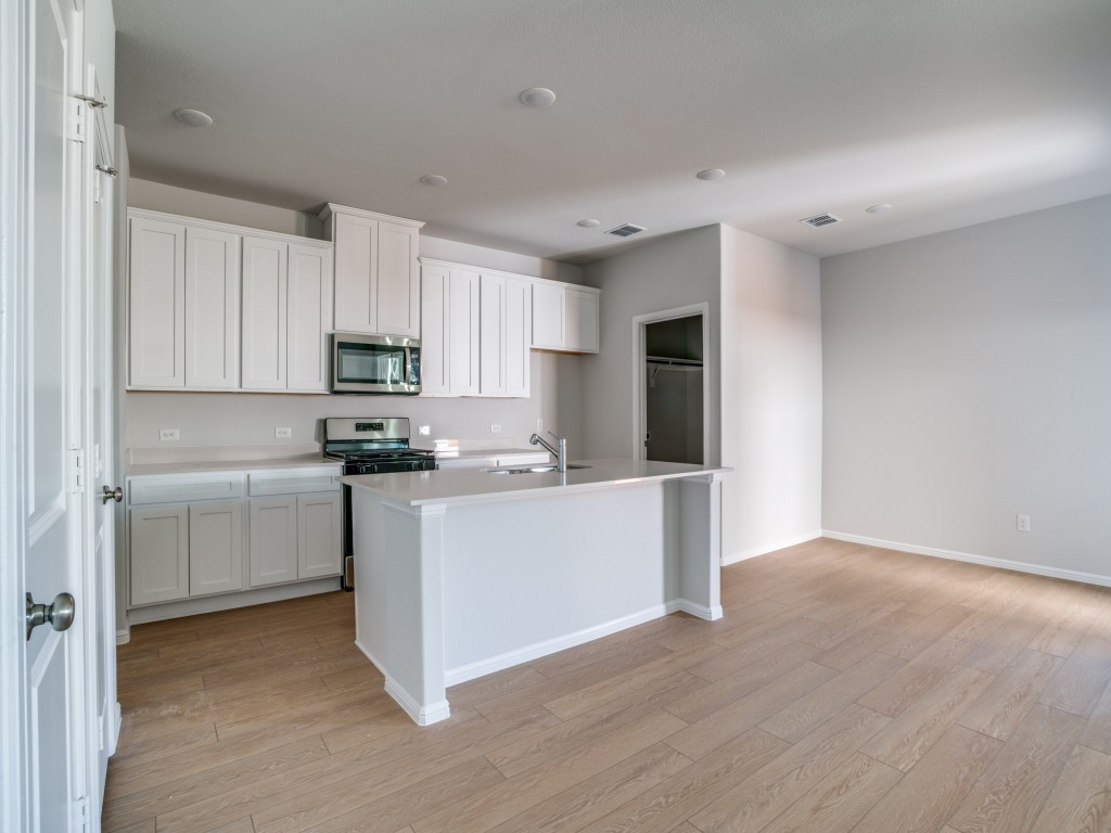 841 Santa Lucia Drive