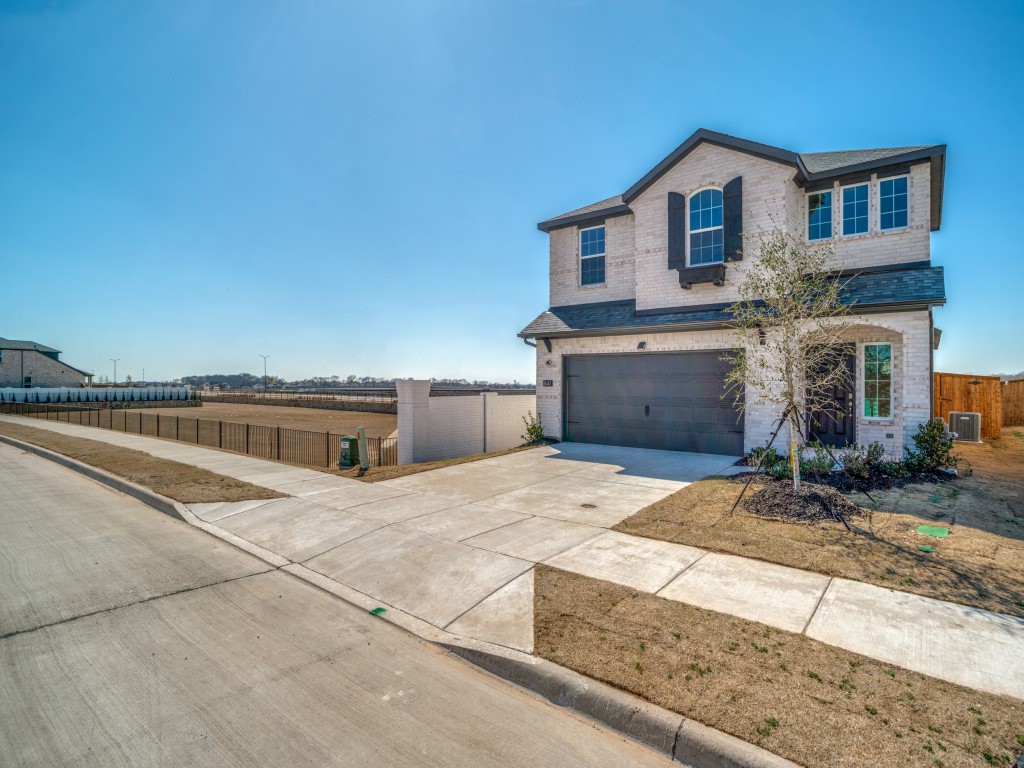 841 Santa Lucia Drive