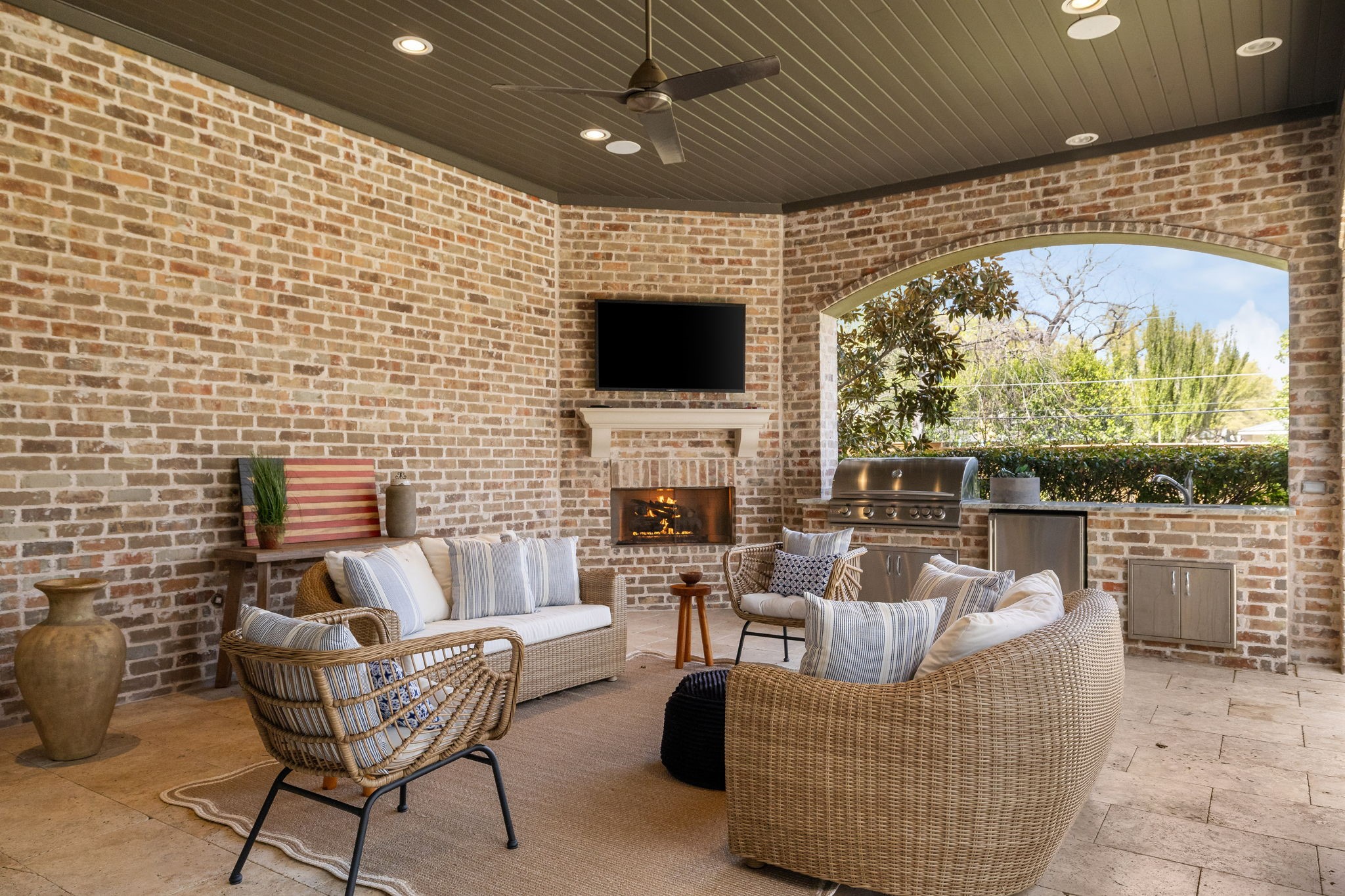4719 Forest Lane