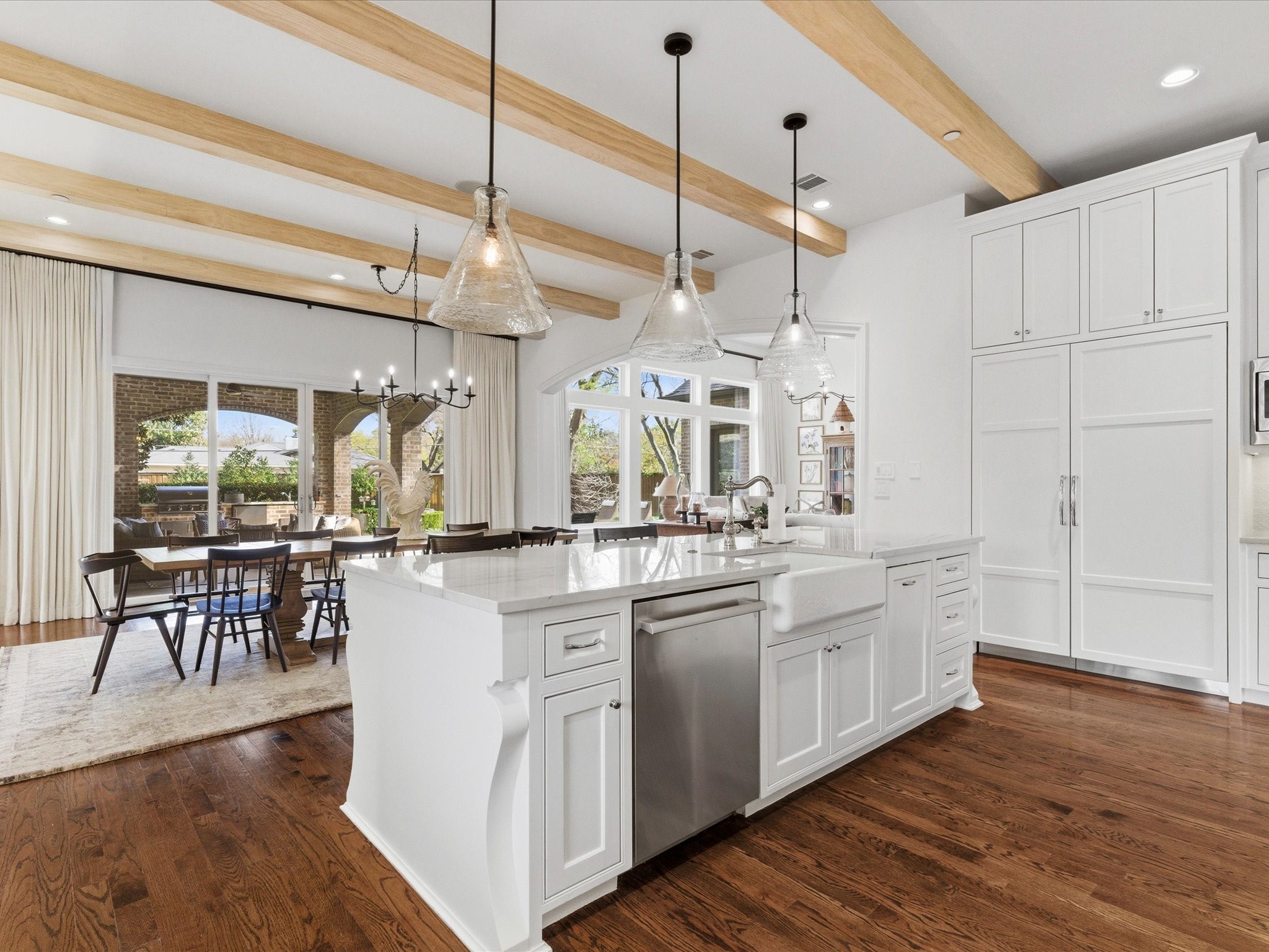 4719 Forest Lane