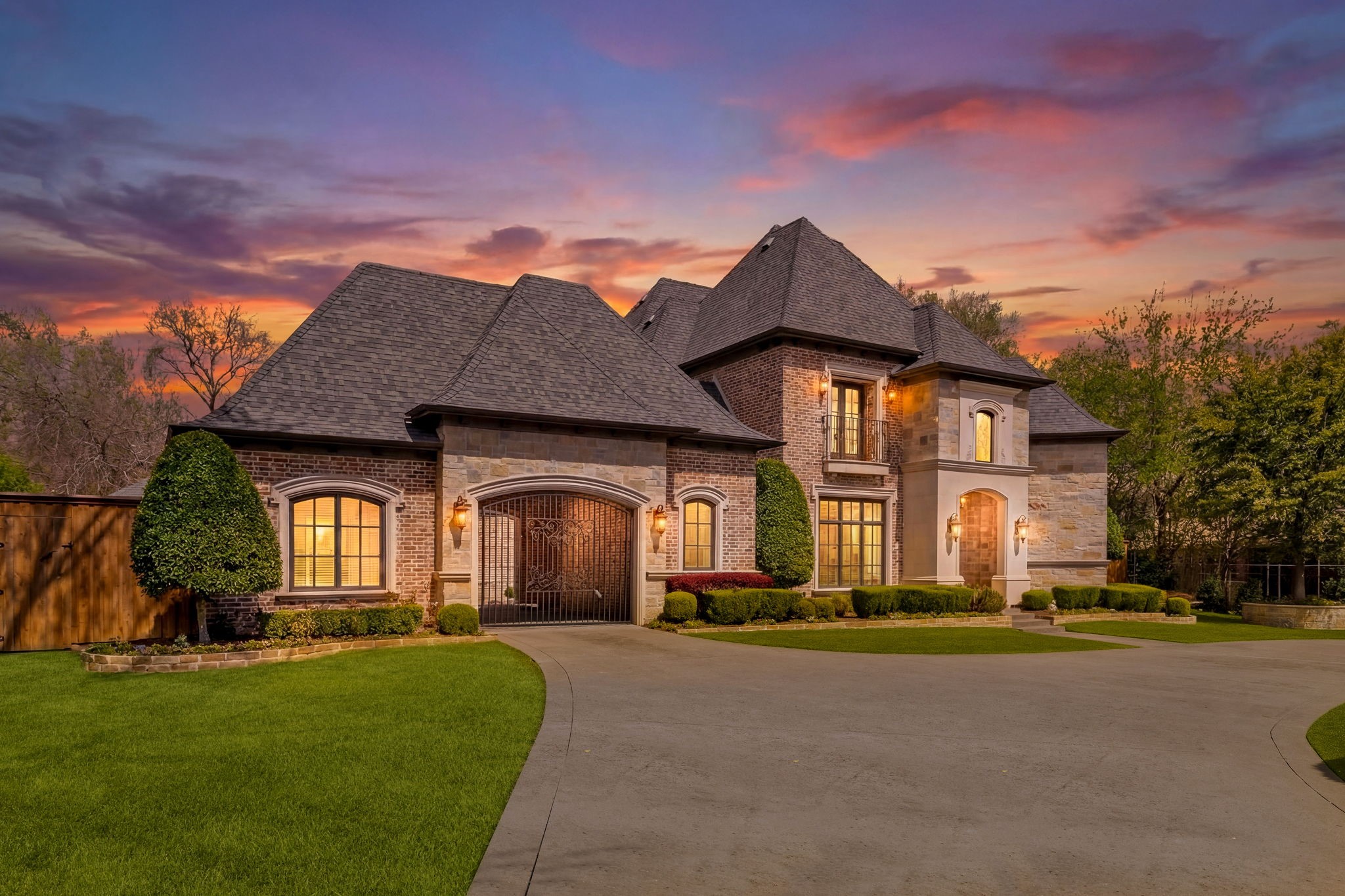4719 Forest Lane