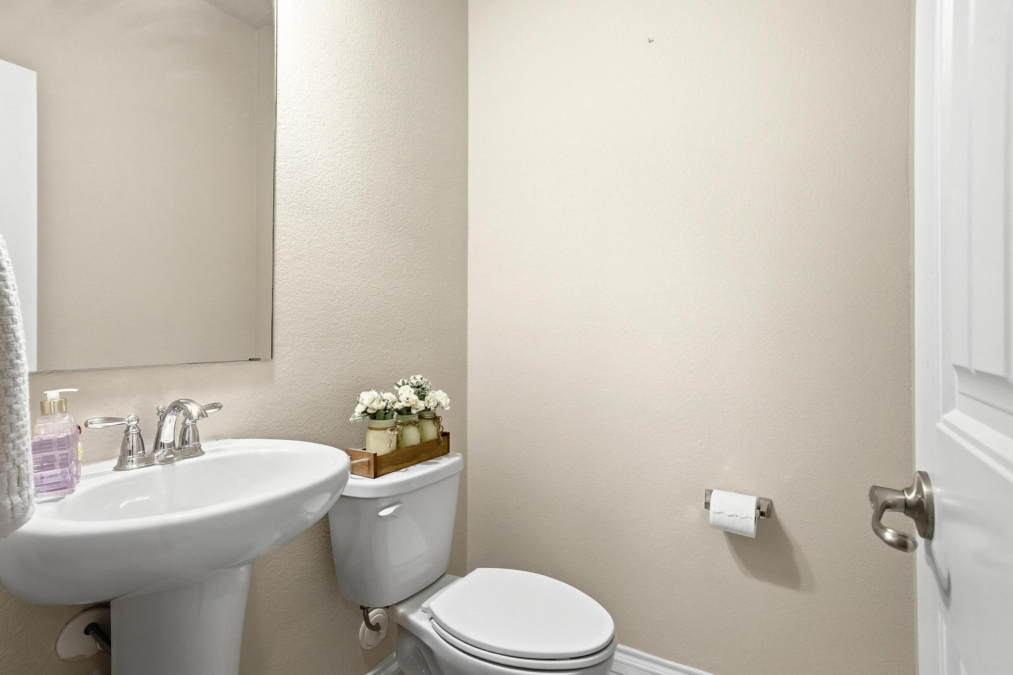 1213 Lake Worth Trail