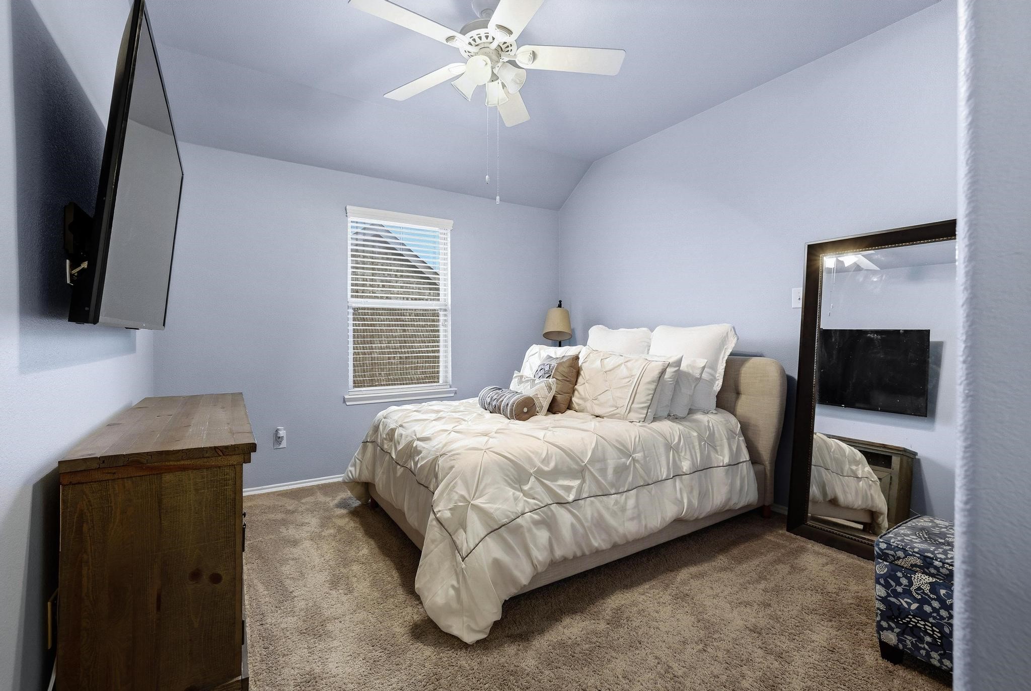 1213 Lake Worth Trail