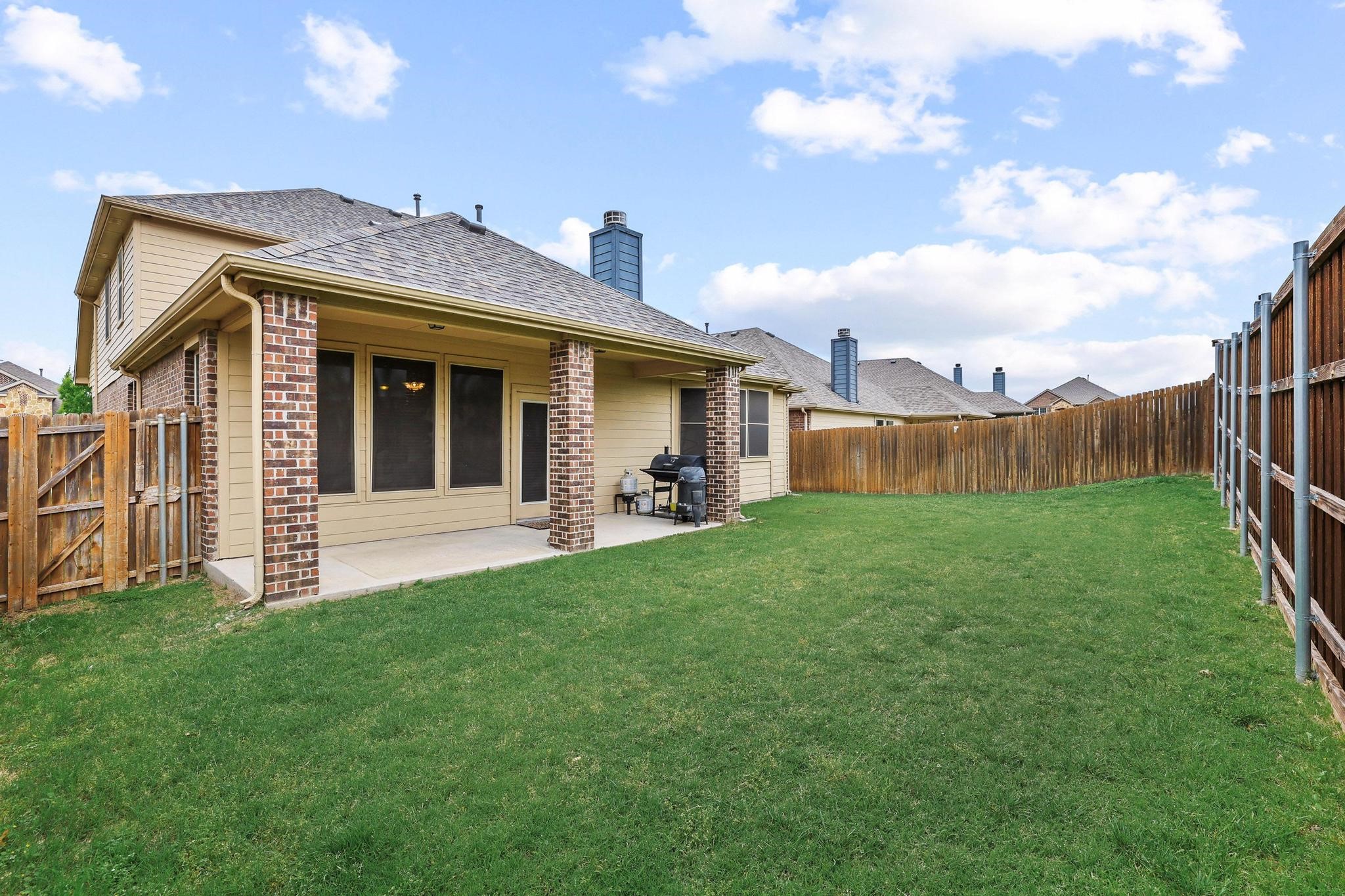 1213 Lake Worth Trail