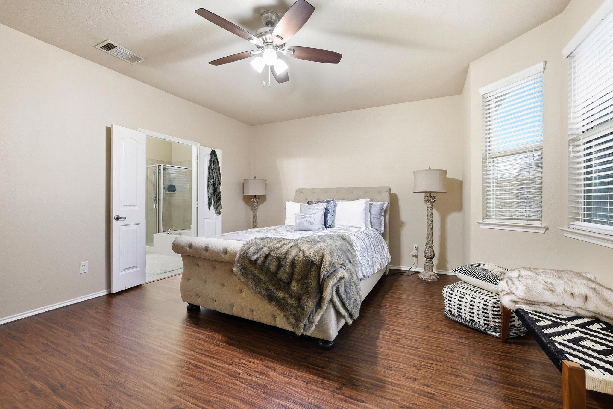 1213 Lake Worth Trail