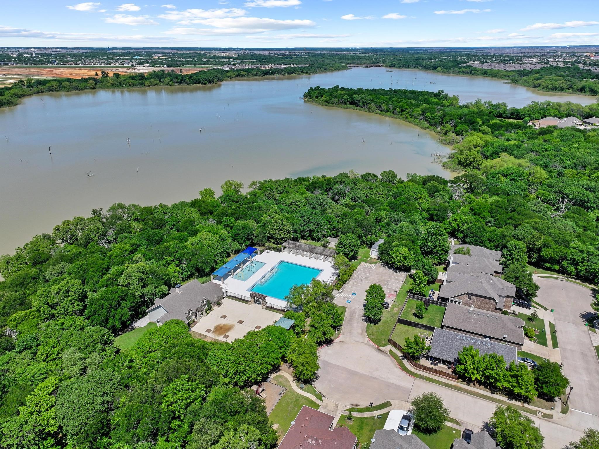 1213 Lake Worth Trail