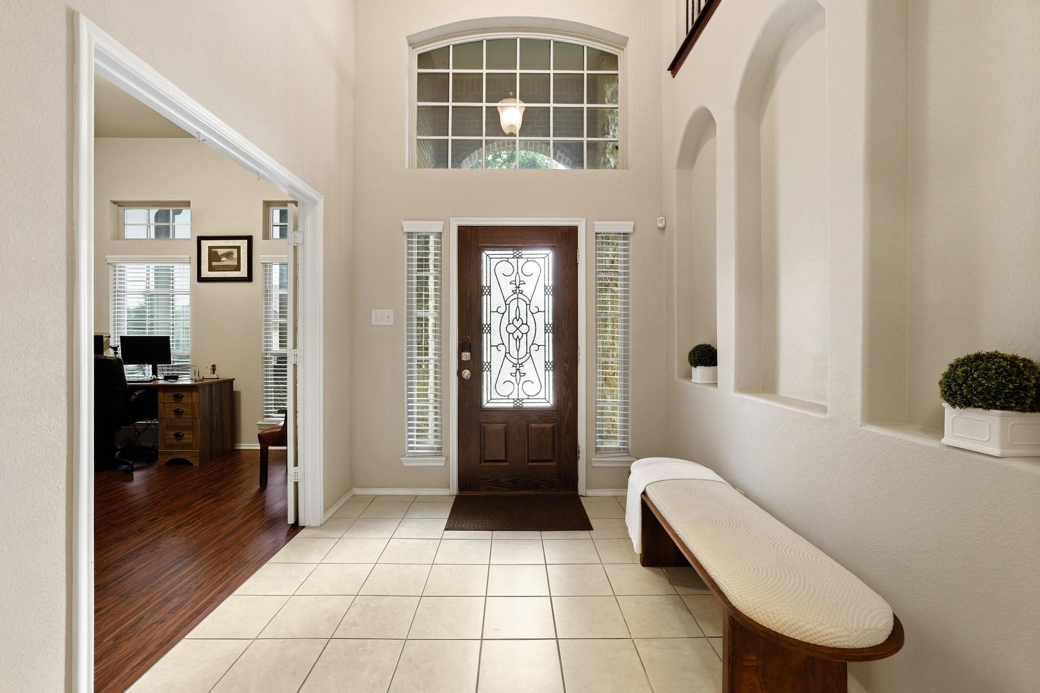 1213 Lake Worth Trail