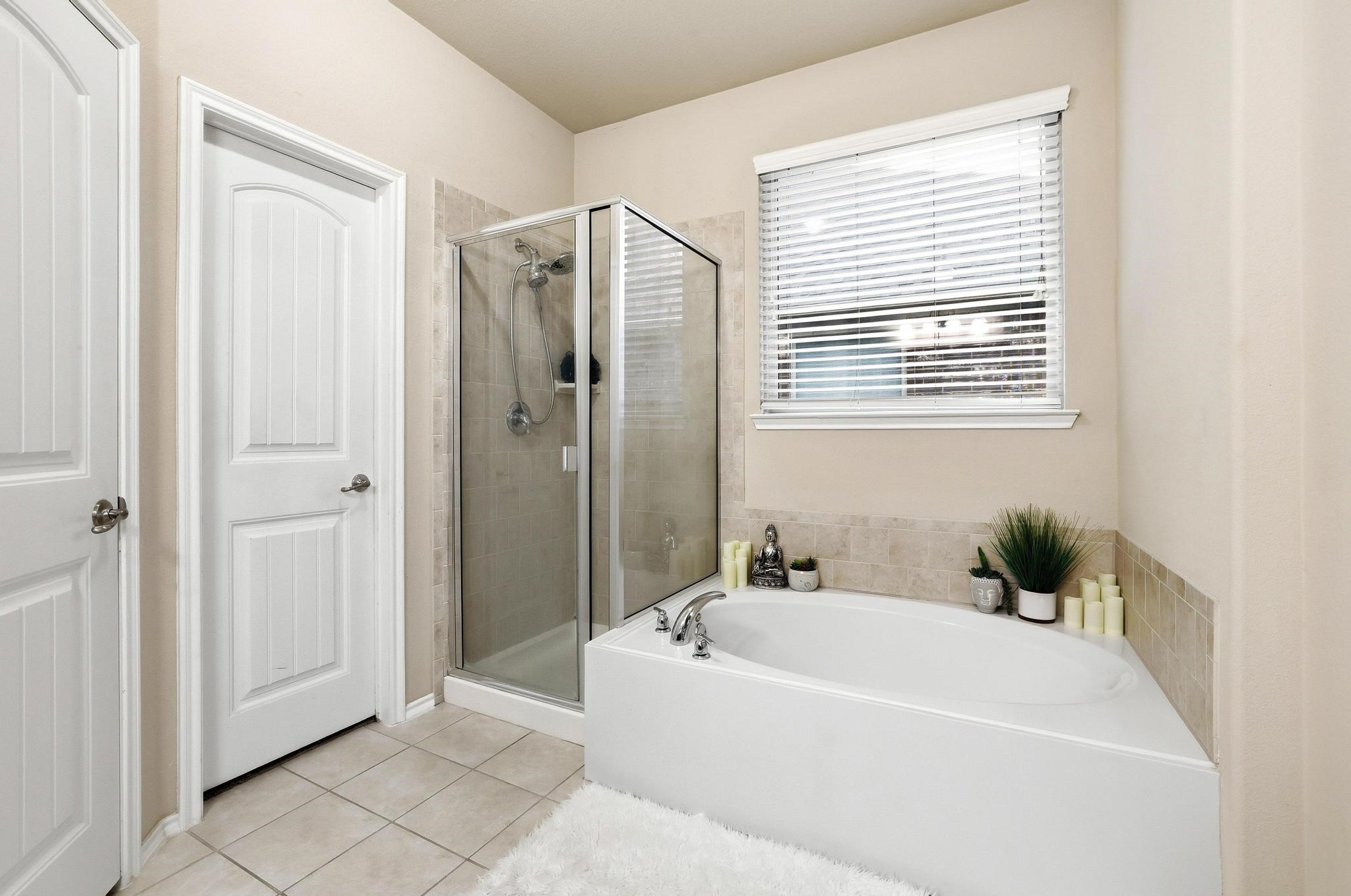1213 Lake Worth Trail