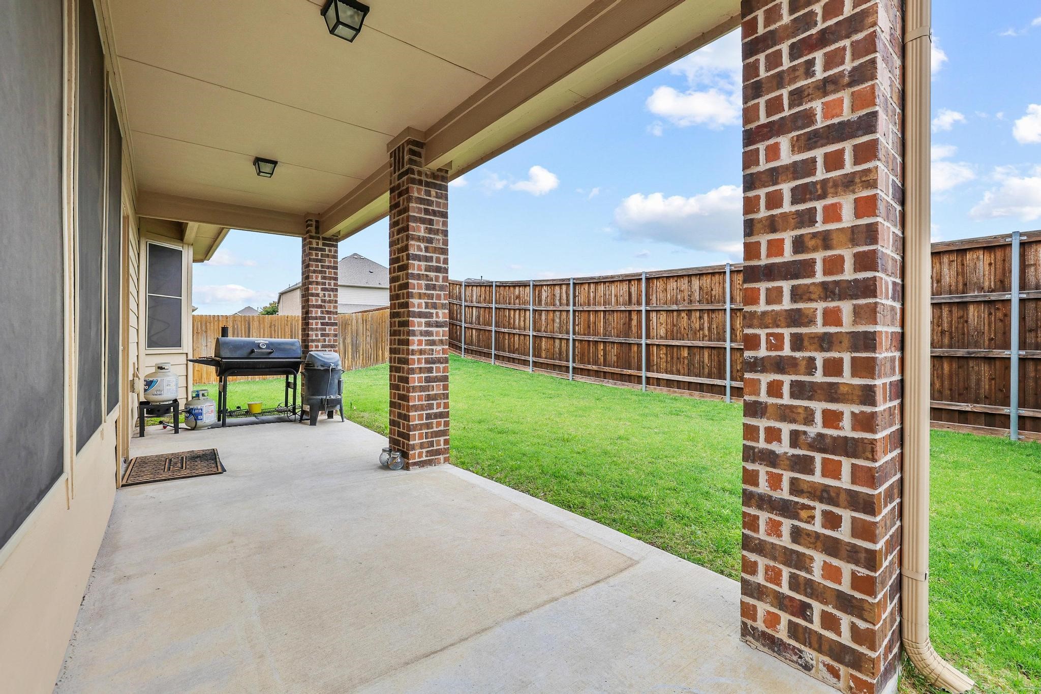 1213 Lake Worth Trail