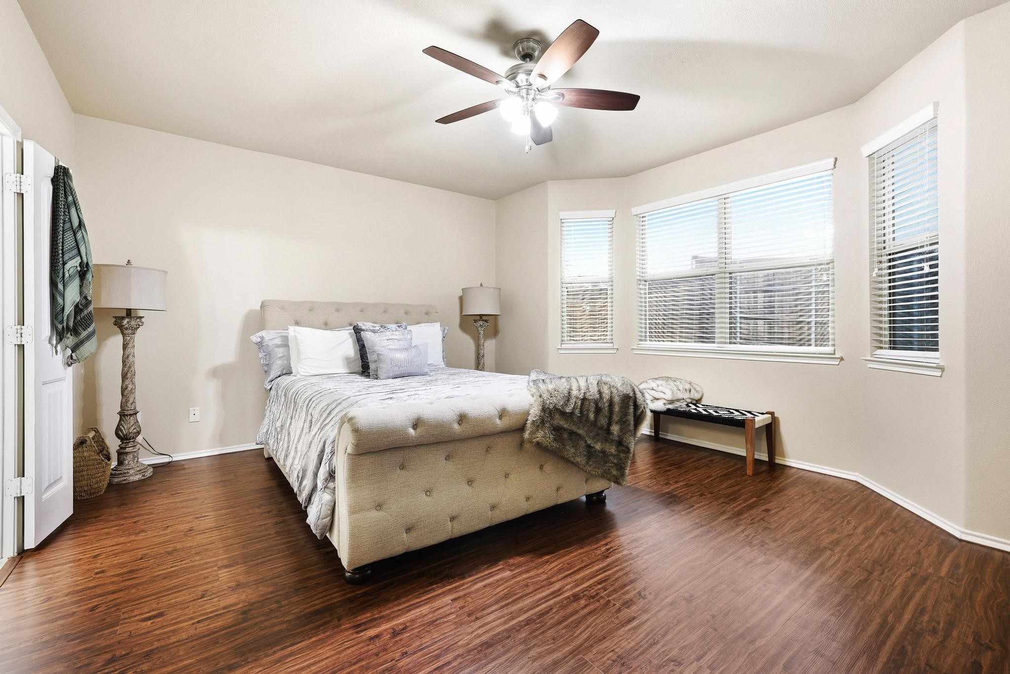 1213 Lake Worth Trail