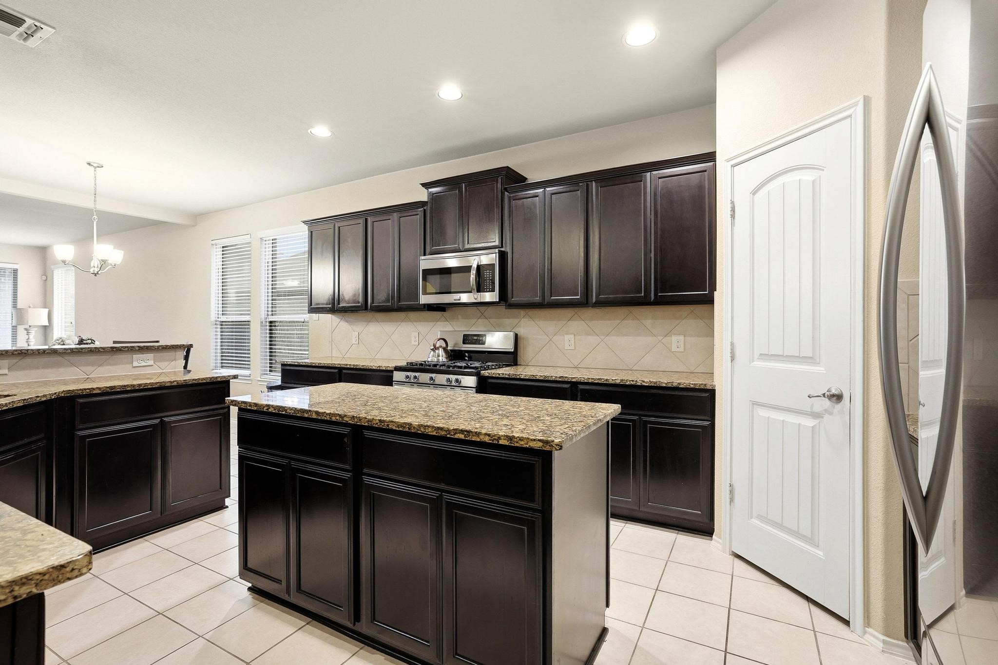 1213 Lake Worth Trail