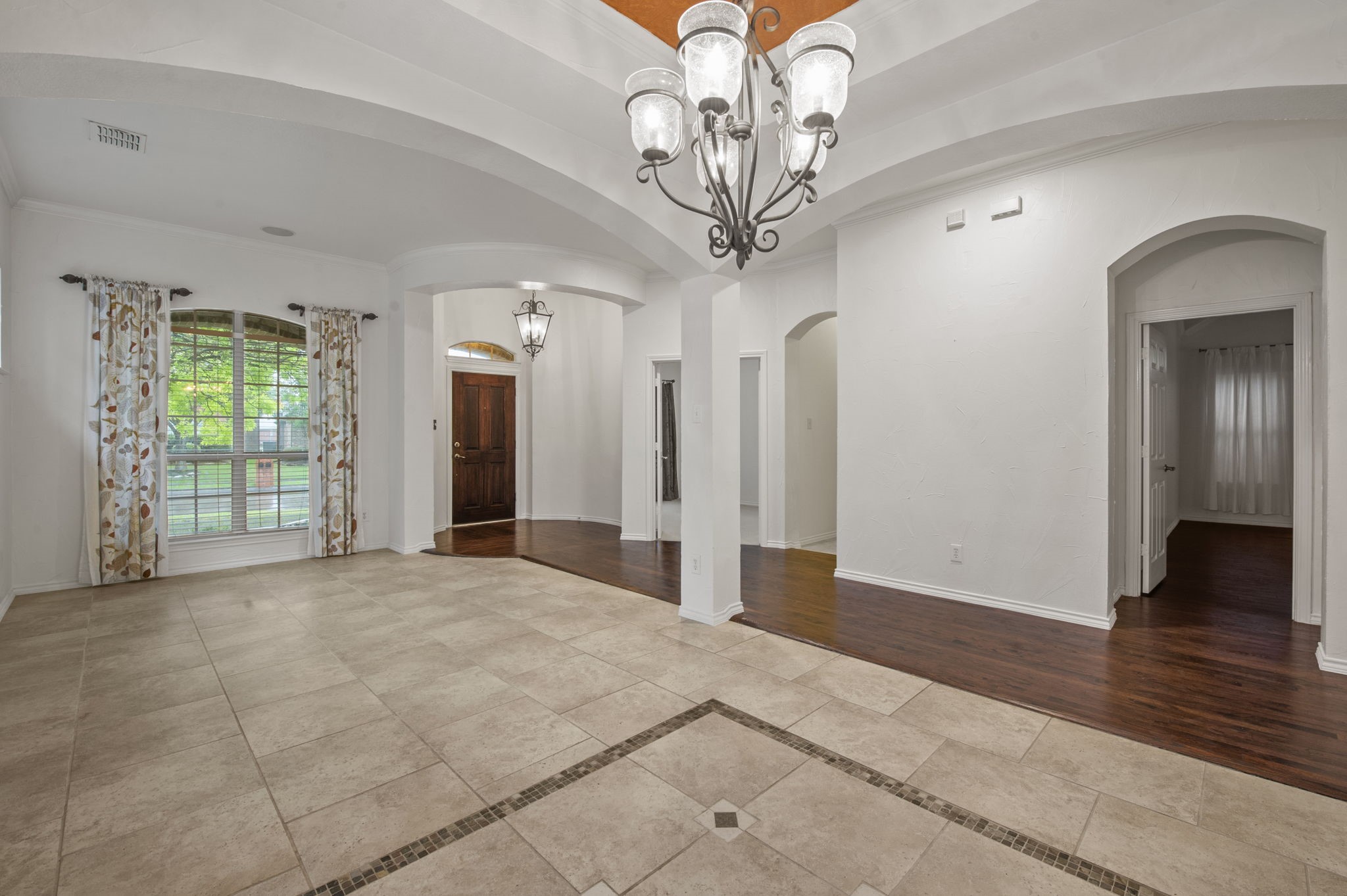 2404 Windgate Lane