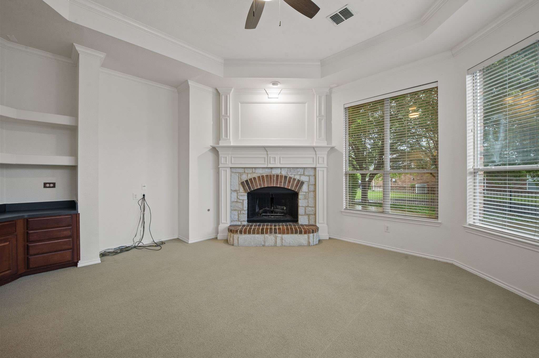 2404 Windgate Lane