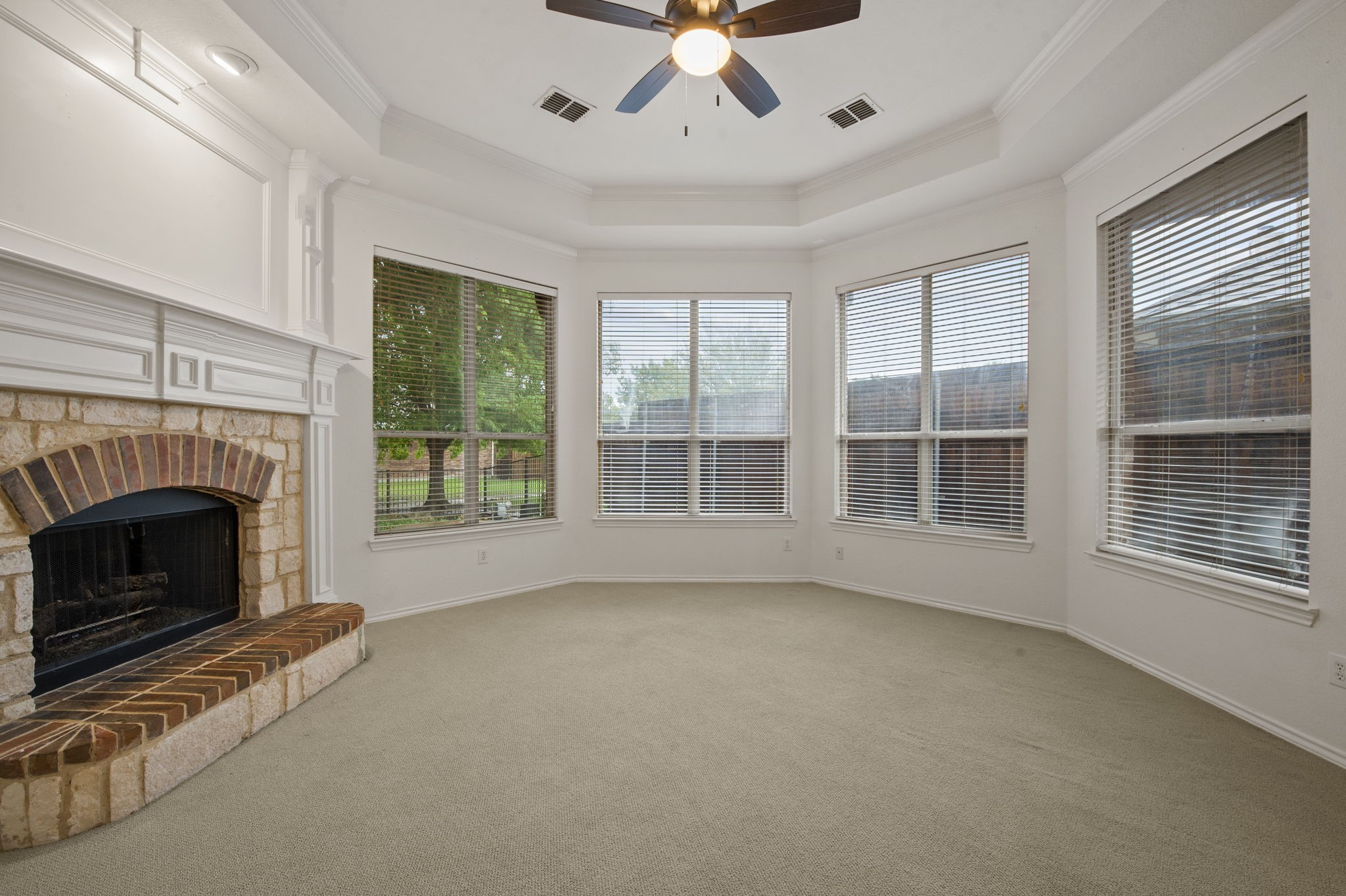 2404 Windgate Lane