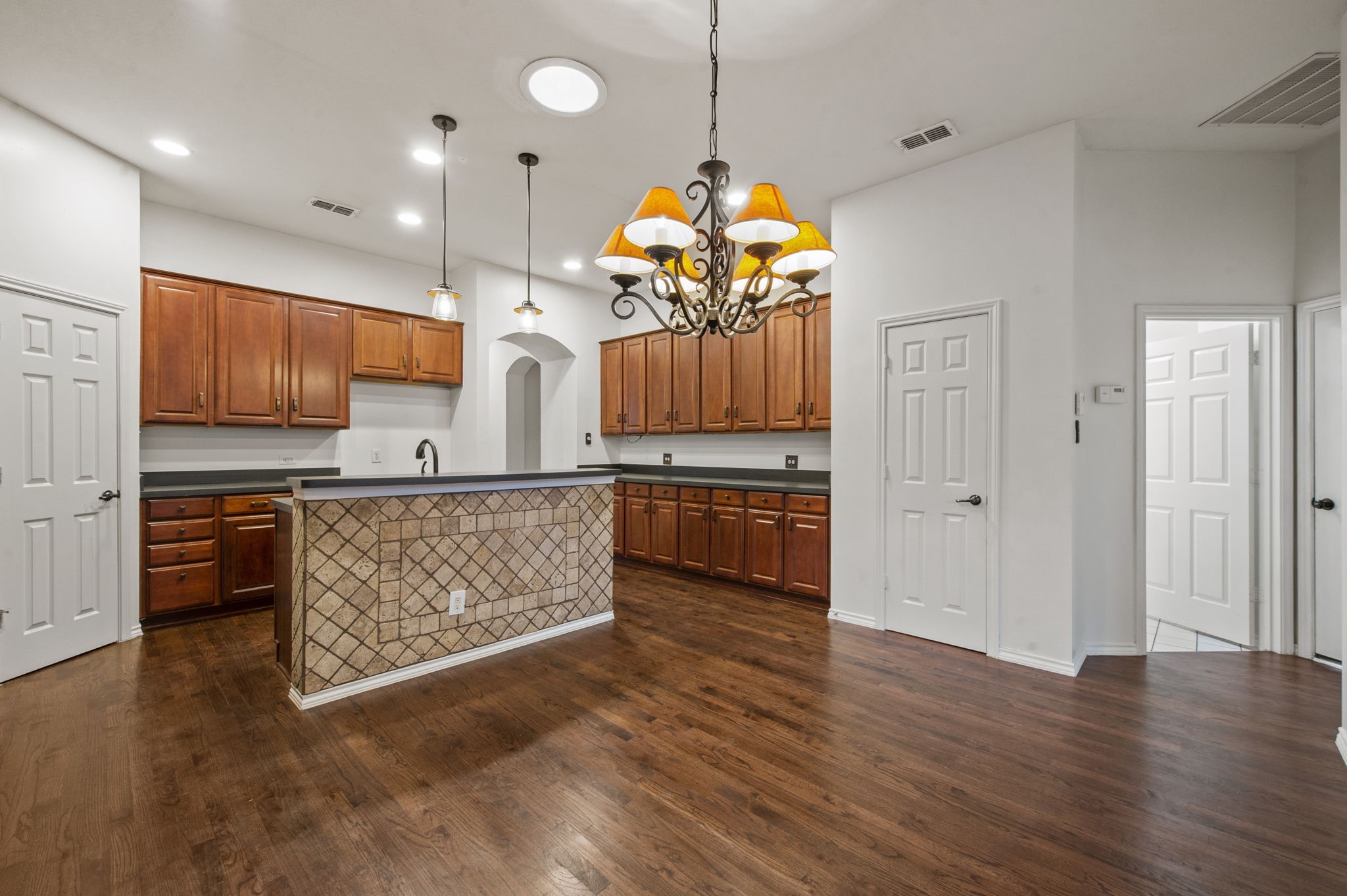 2404 Windgate Lane