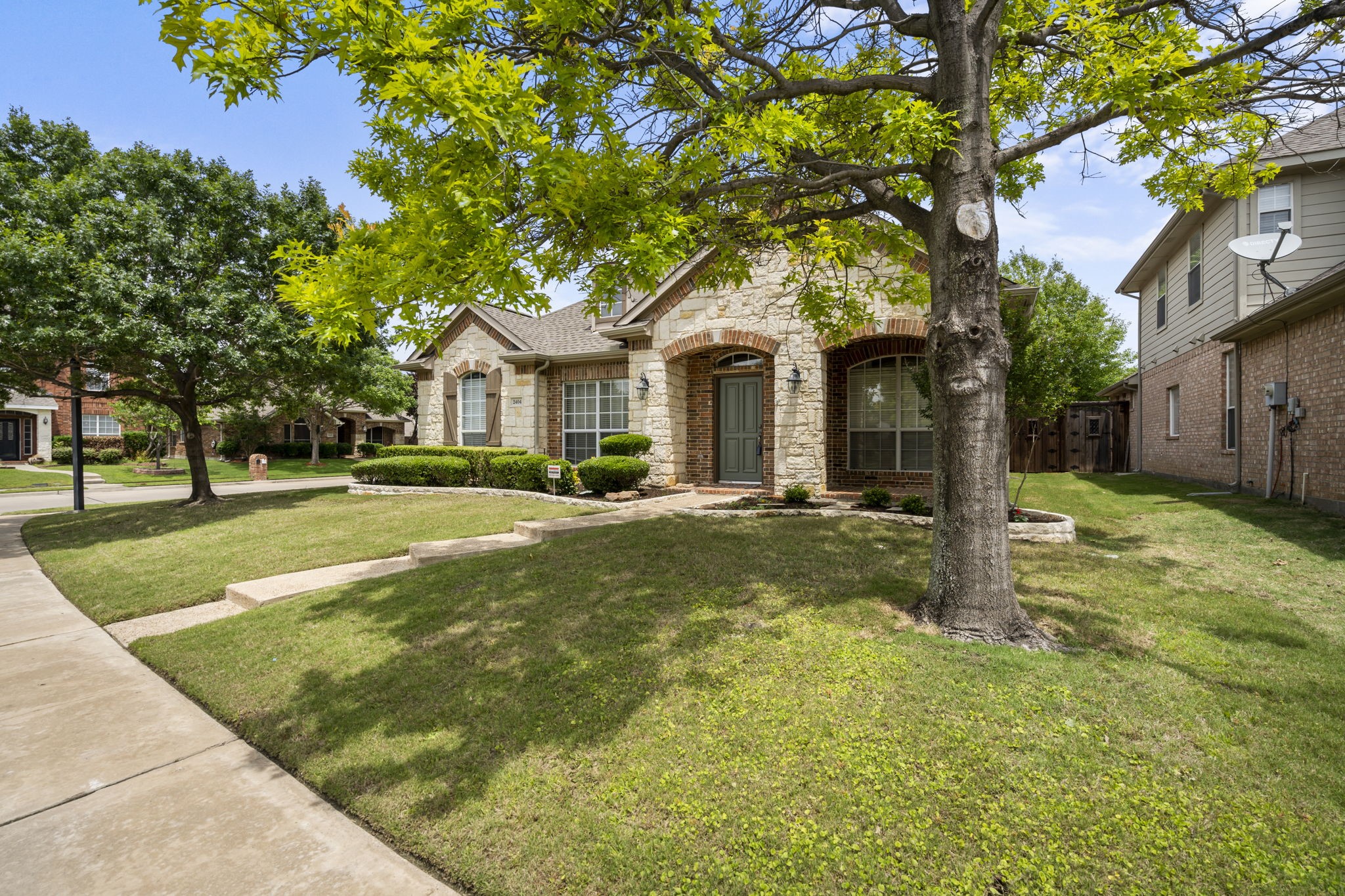 2404 Windgate Lane