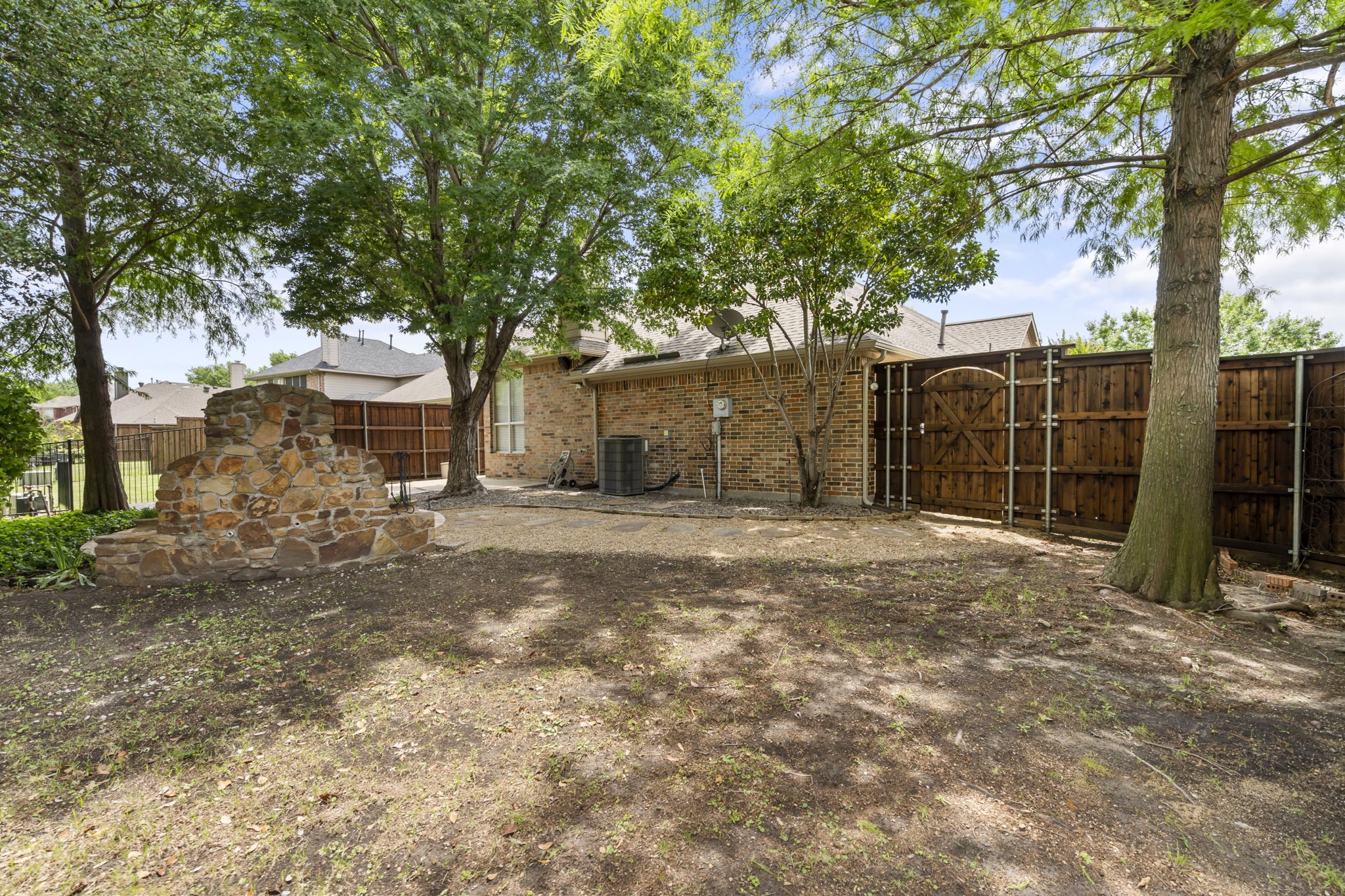 2404 Windgate Lane