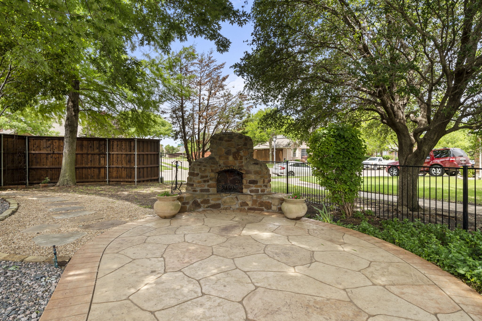 2404 Windgate Lane