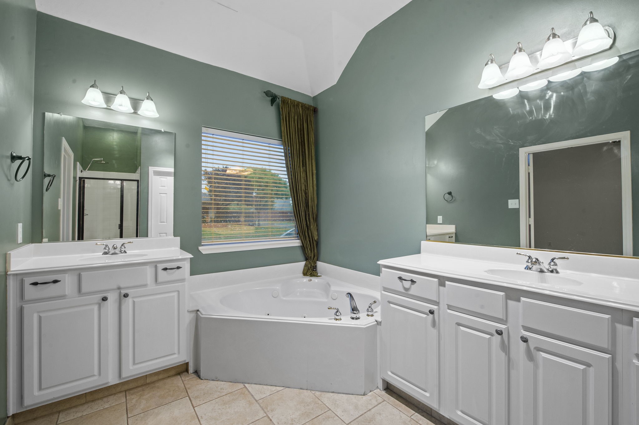 2404 Windgate Lane
