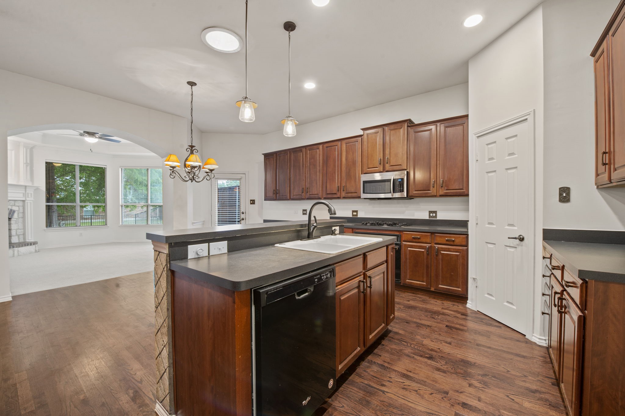 2404 Windgate Lane