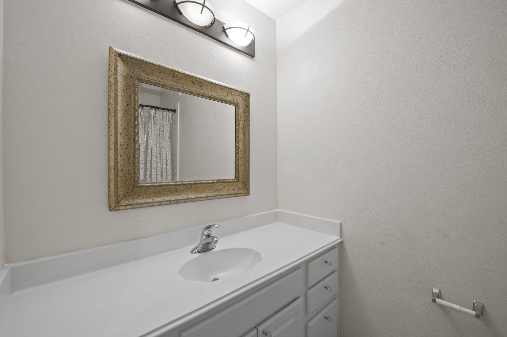 2404 Windgate Lane