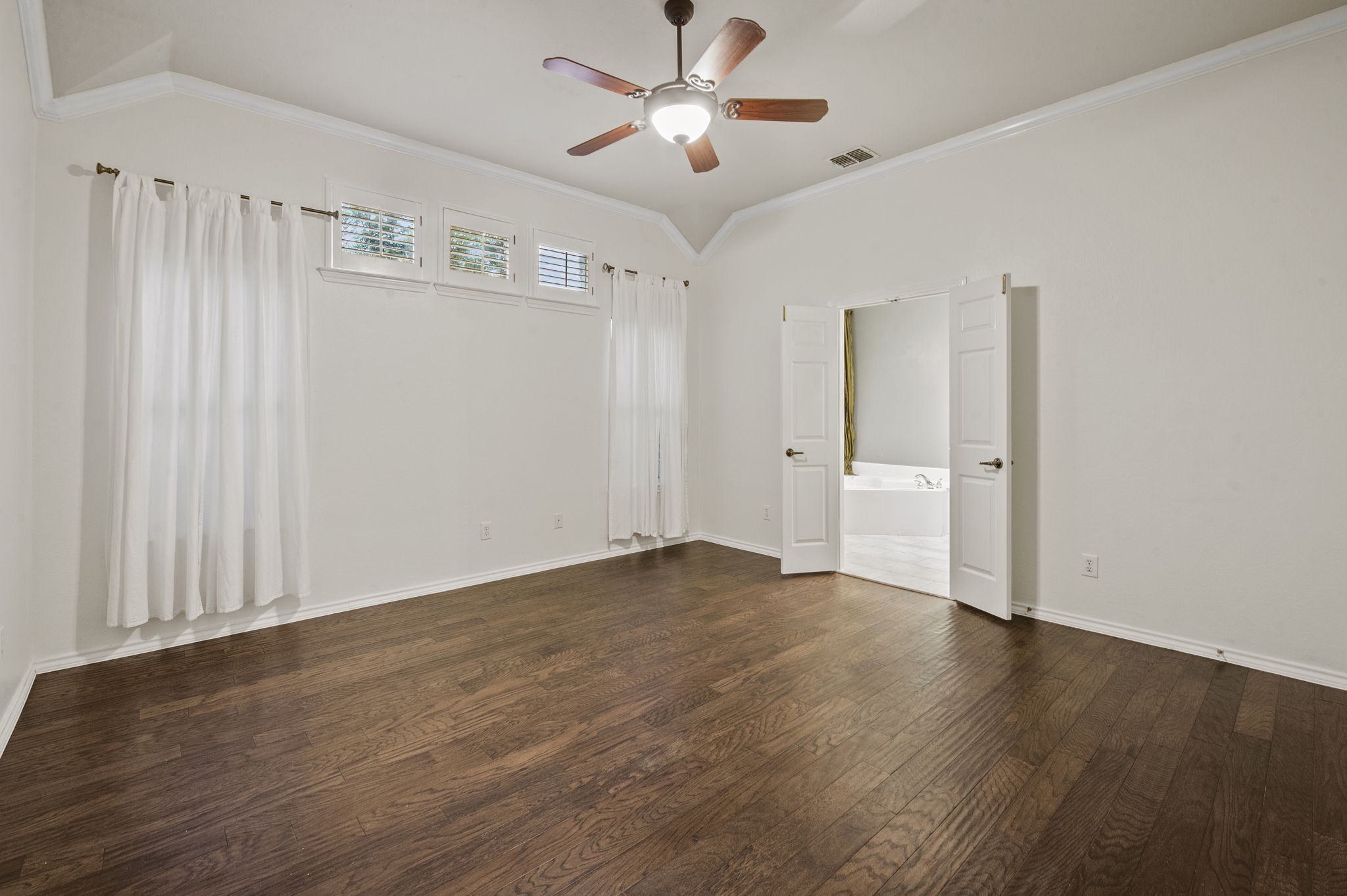 2404 Windgate Lane