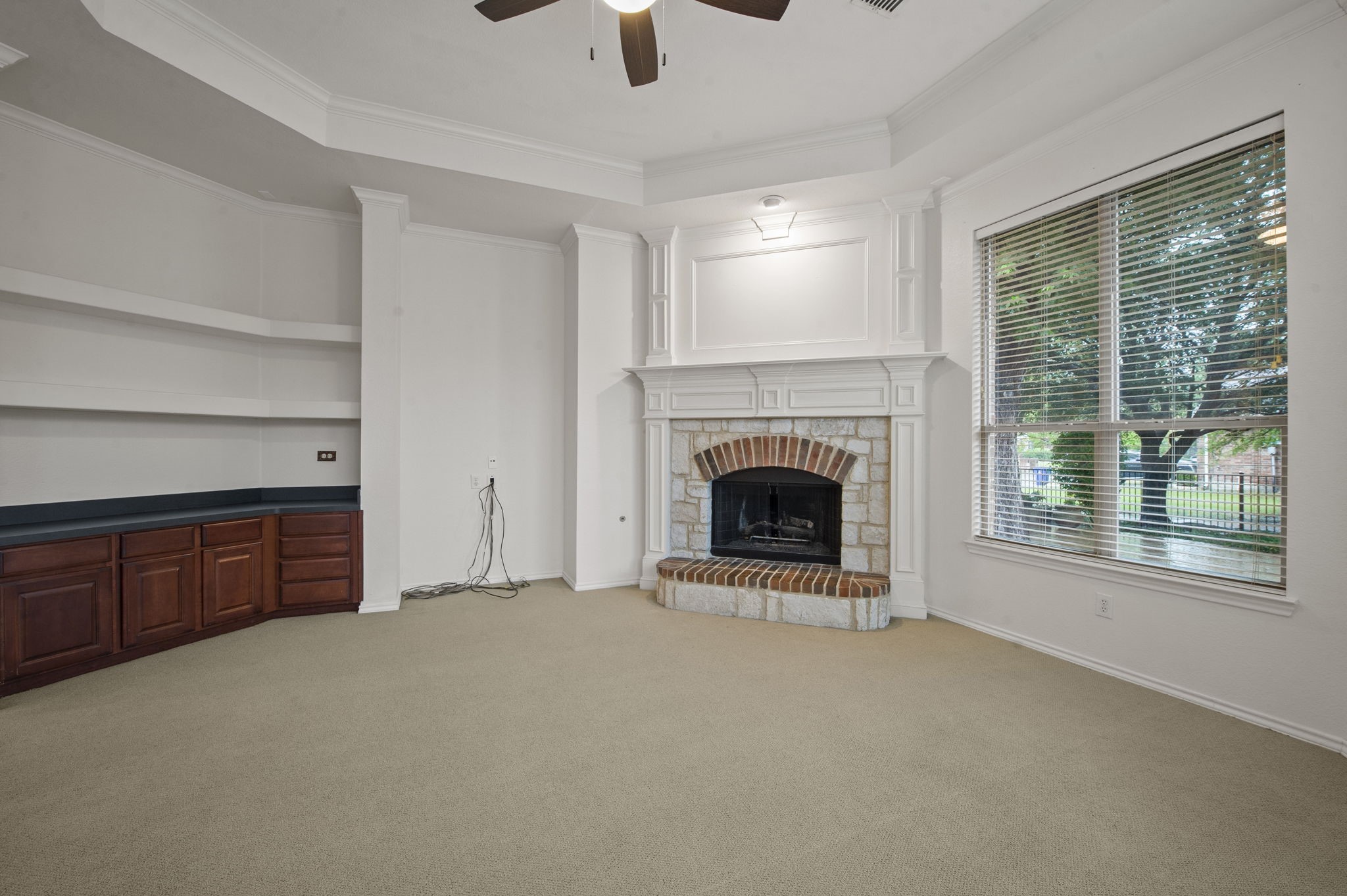 2404 Windgate Lane
