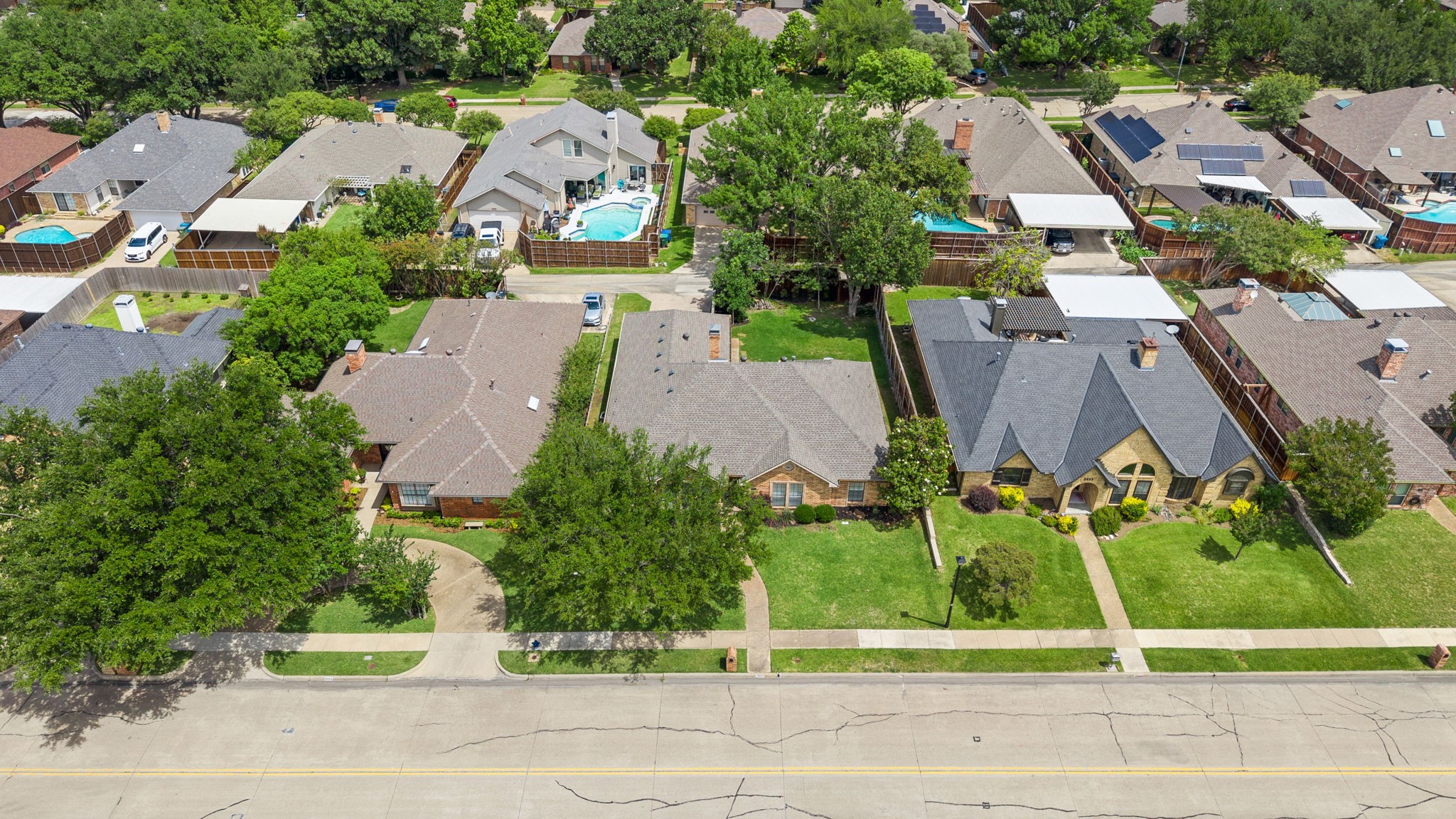 3831 Kelly Boulevard