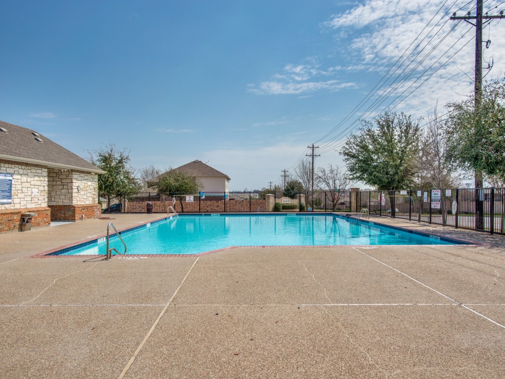 2753 Cascade Cove