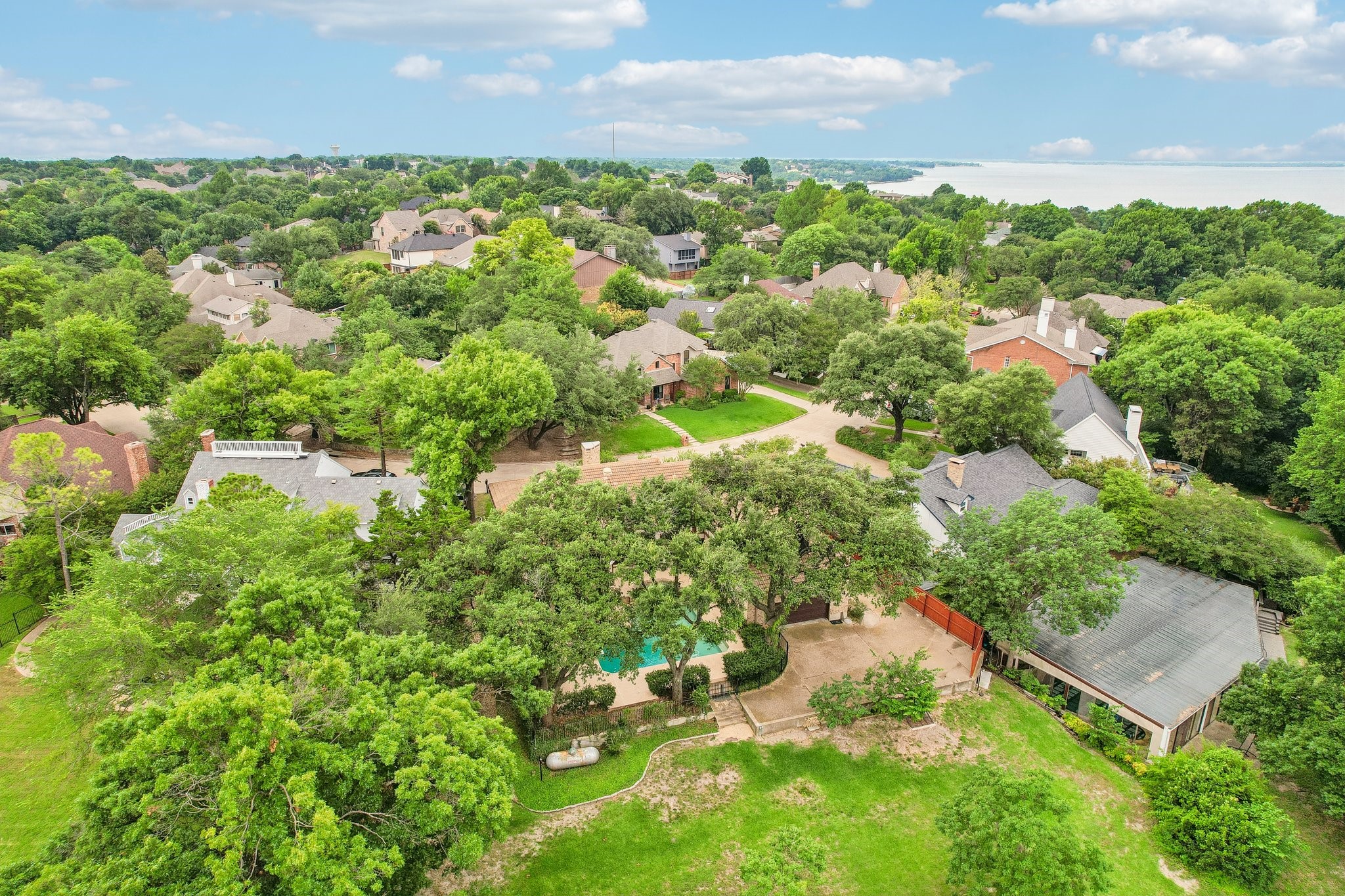 128 Sceptre Drive