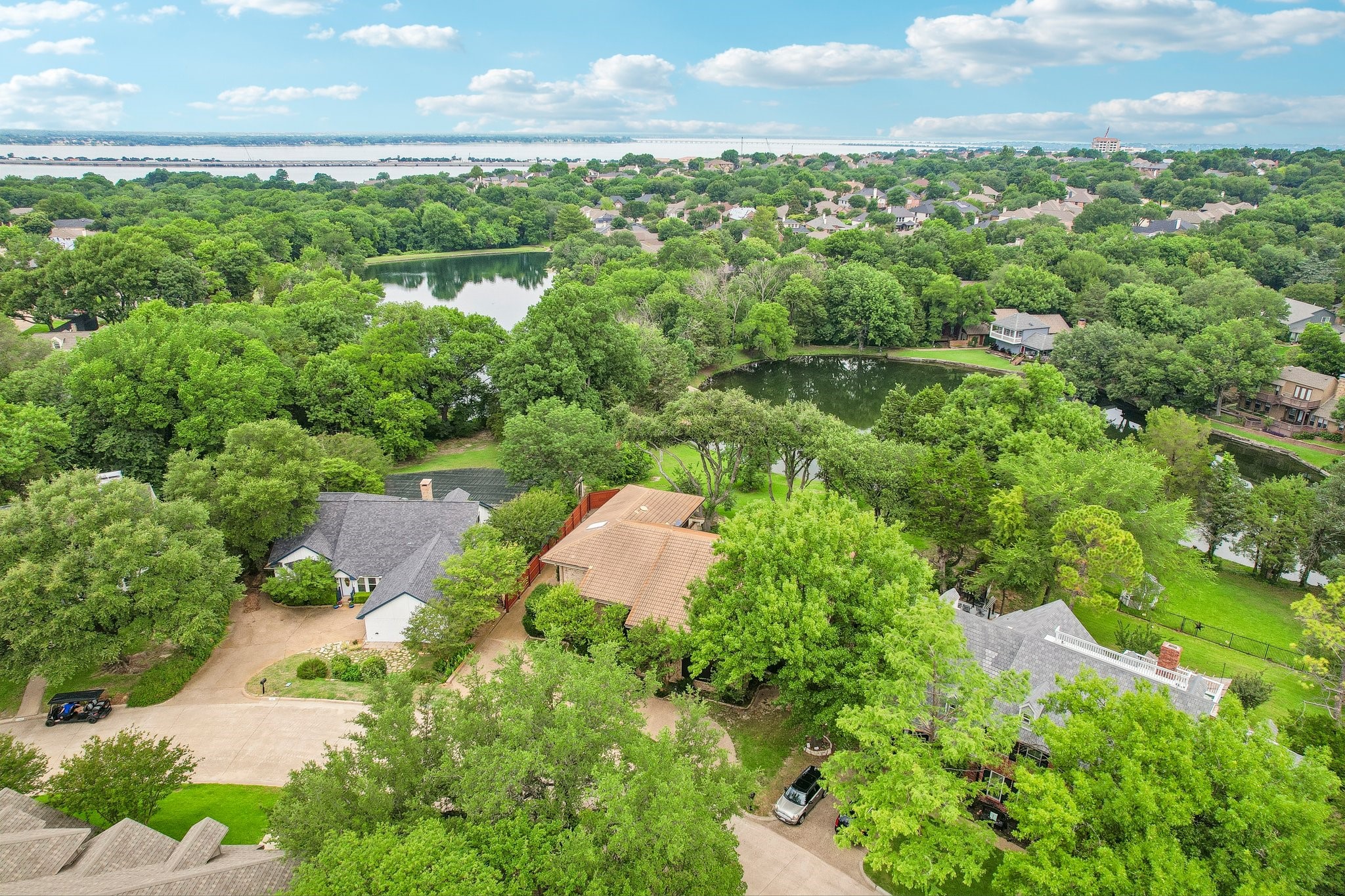 128 Sceptre Drive