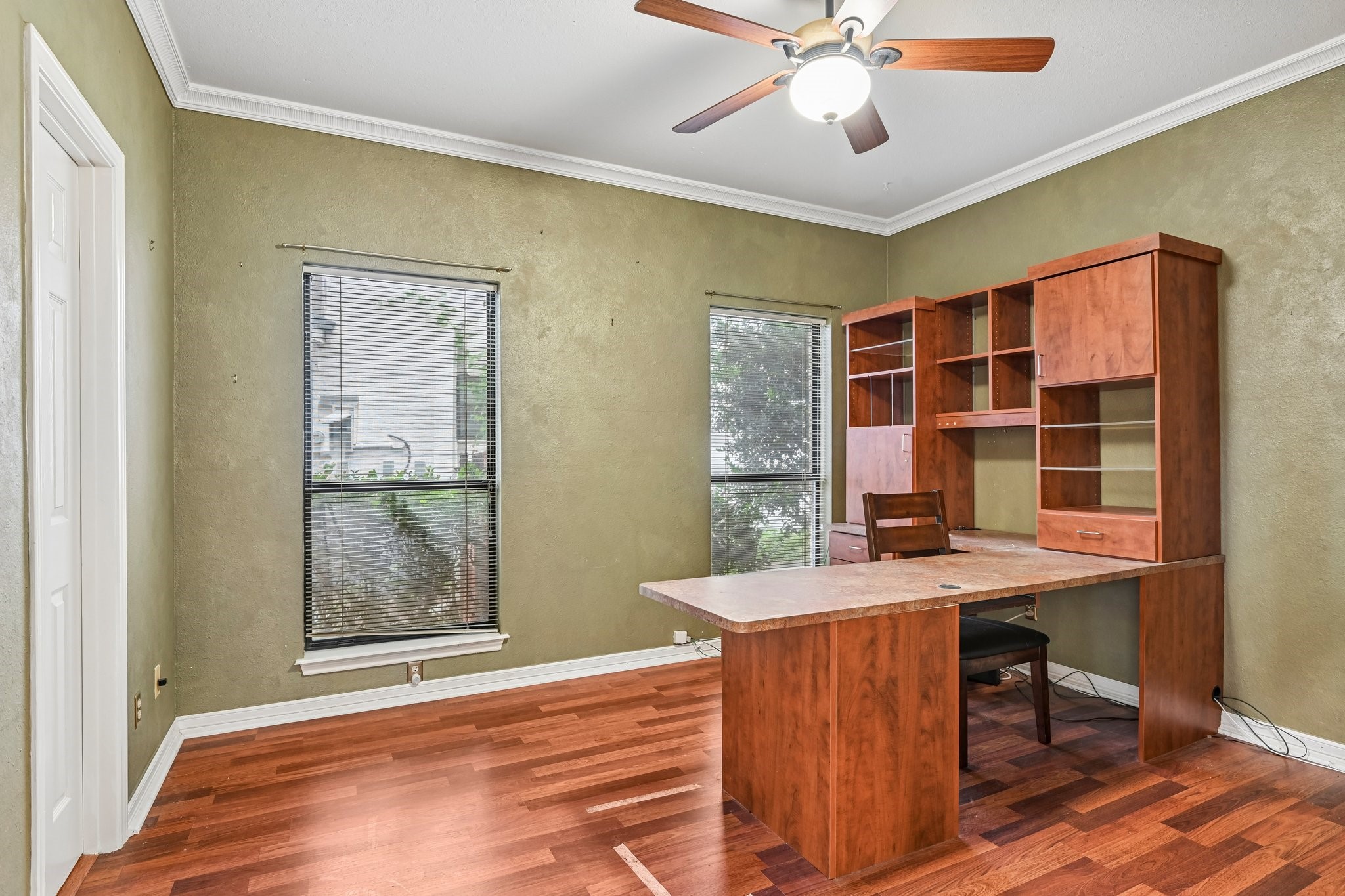 128 Sceptre Drive