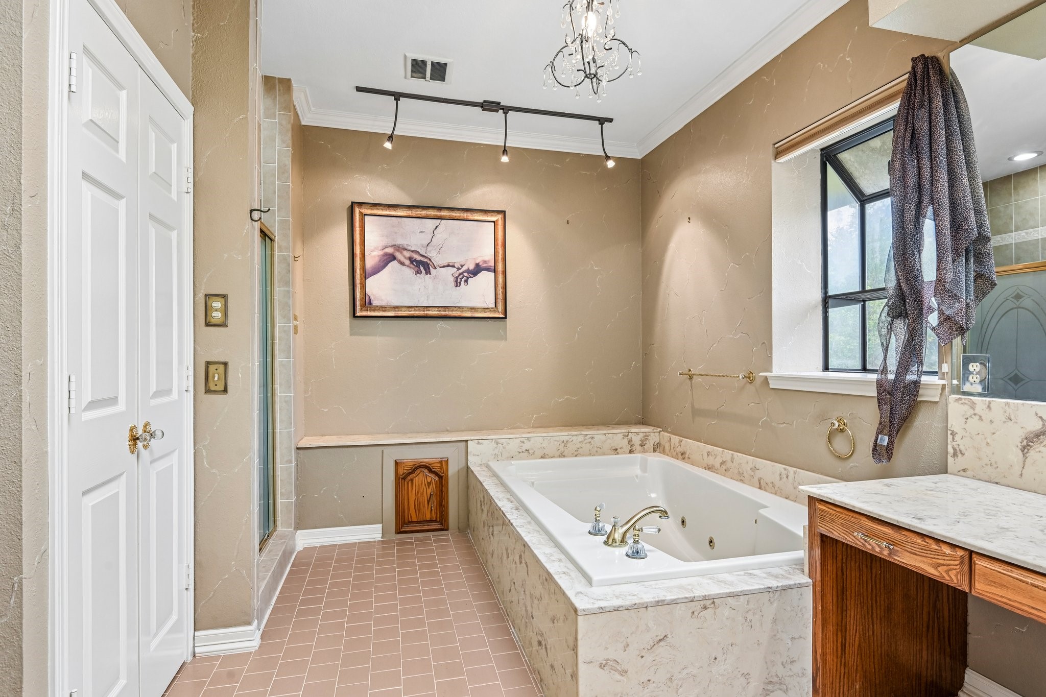 128 Sceptre Drive