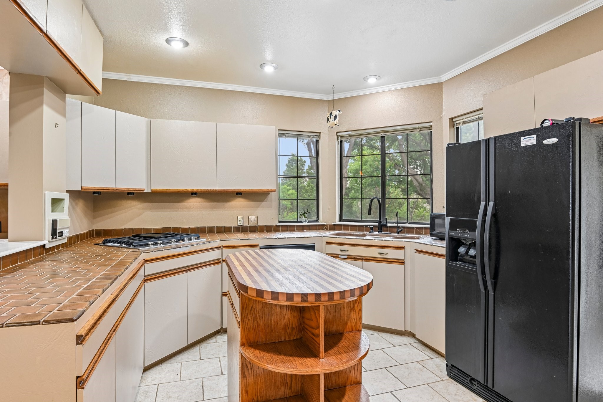 128 Sceptre Drive