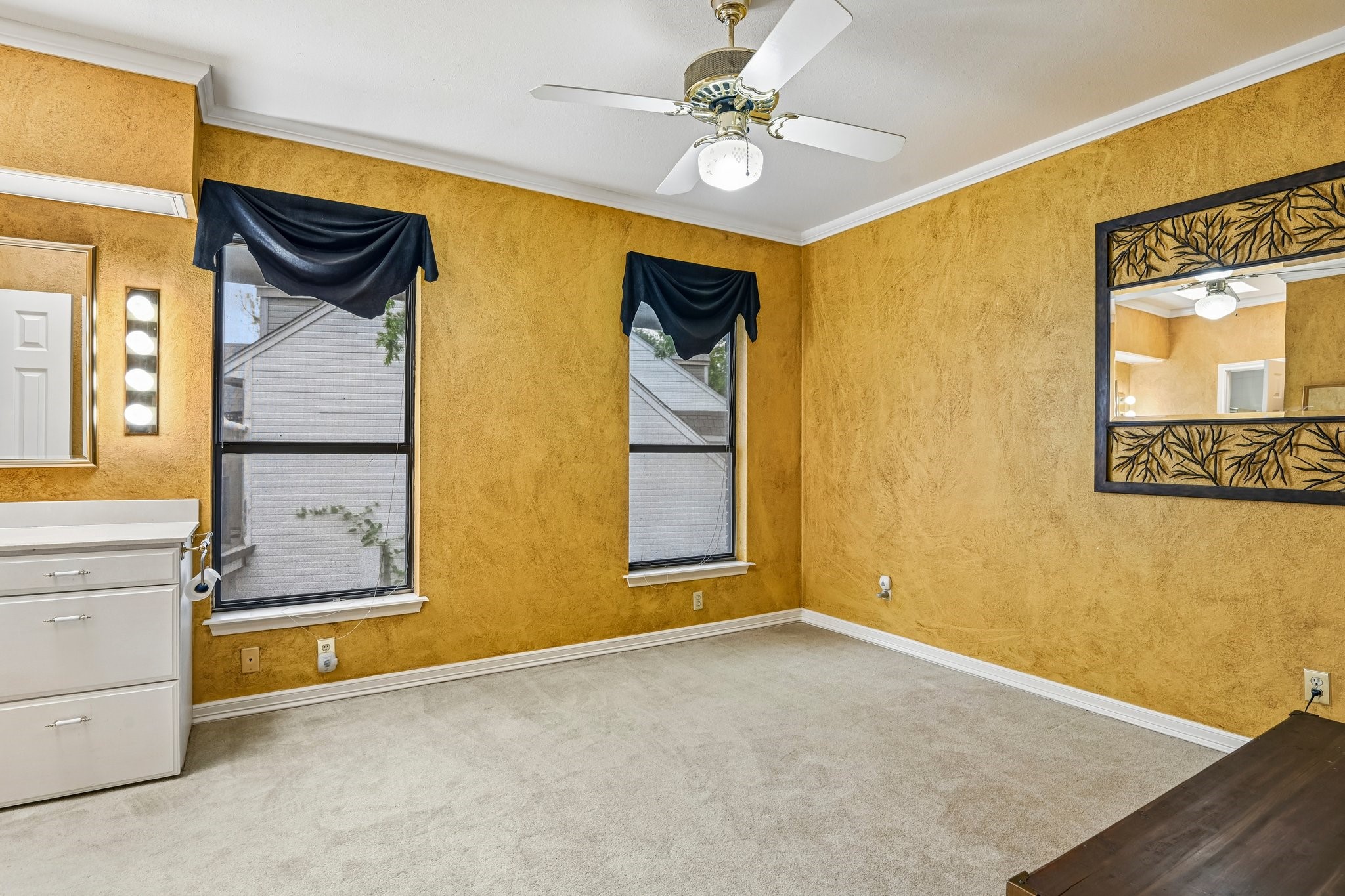 128 Sceptre Drive