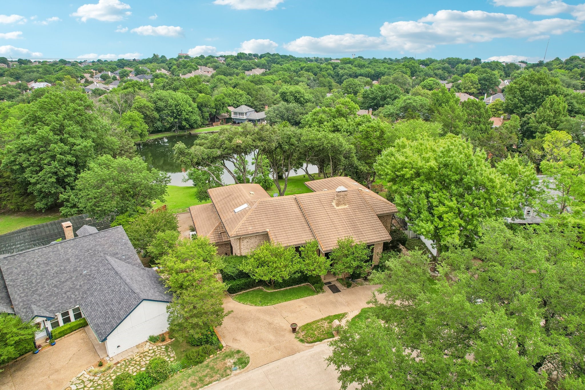 128 Sceptre Drive